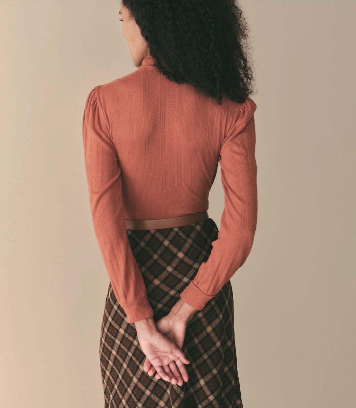 HMD -- ARELI TURTLENECK -- BUCKEYE