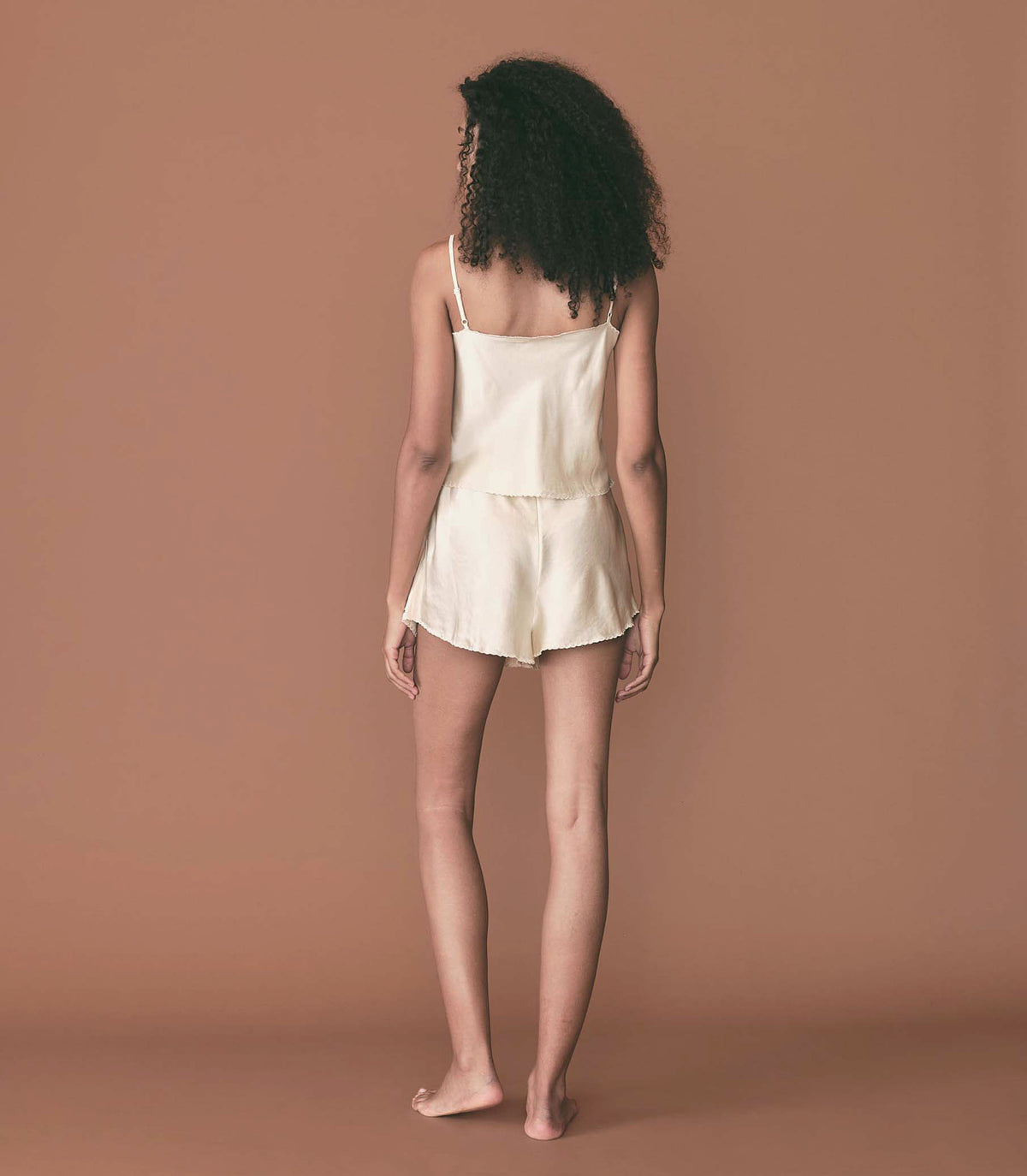 HMD -- NATASHA SHORT -- ANTIQUE ALABASTER