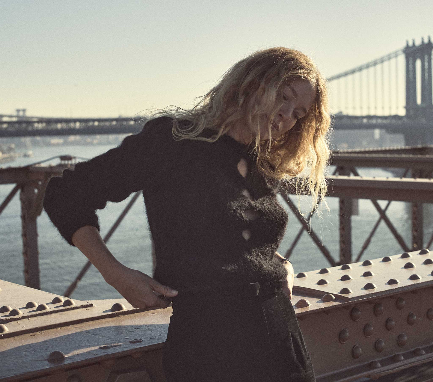 HMD -- FRANCINE SWEATER -- BLACK