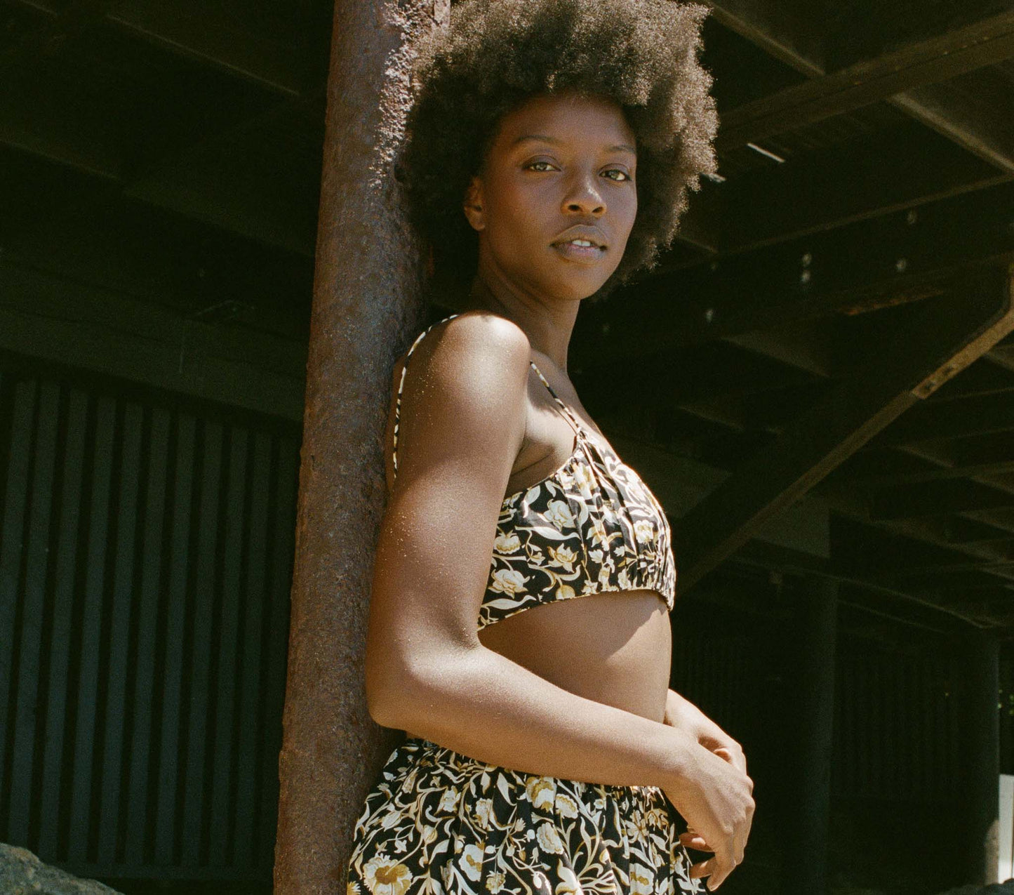 AMORA TOP -- NOIR COLUMBIA STREET FLORAL