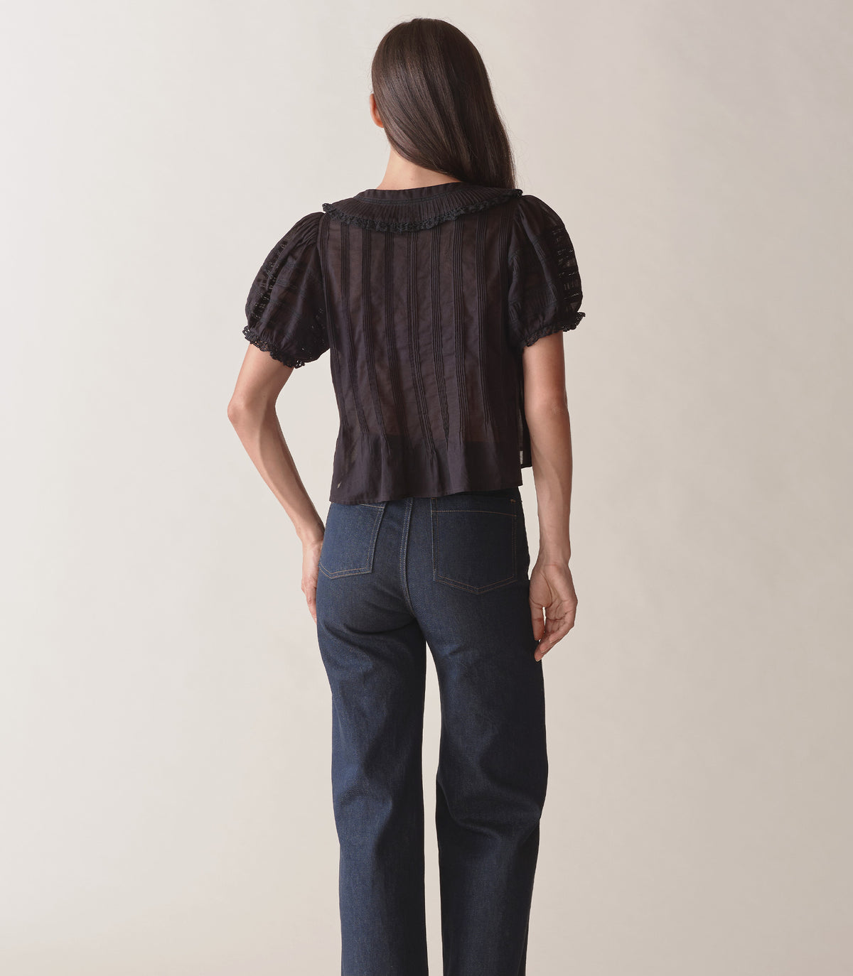 HMD -- BERNADINE TOP -- BLACK