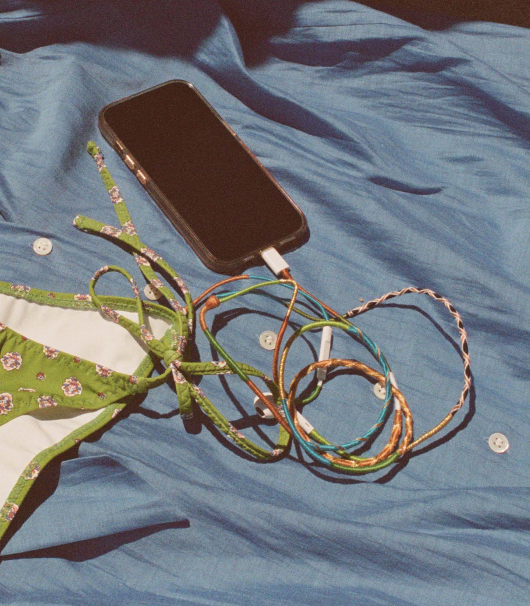 DOEN LE POM POM & DÔEN HEADPHONES