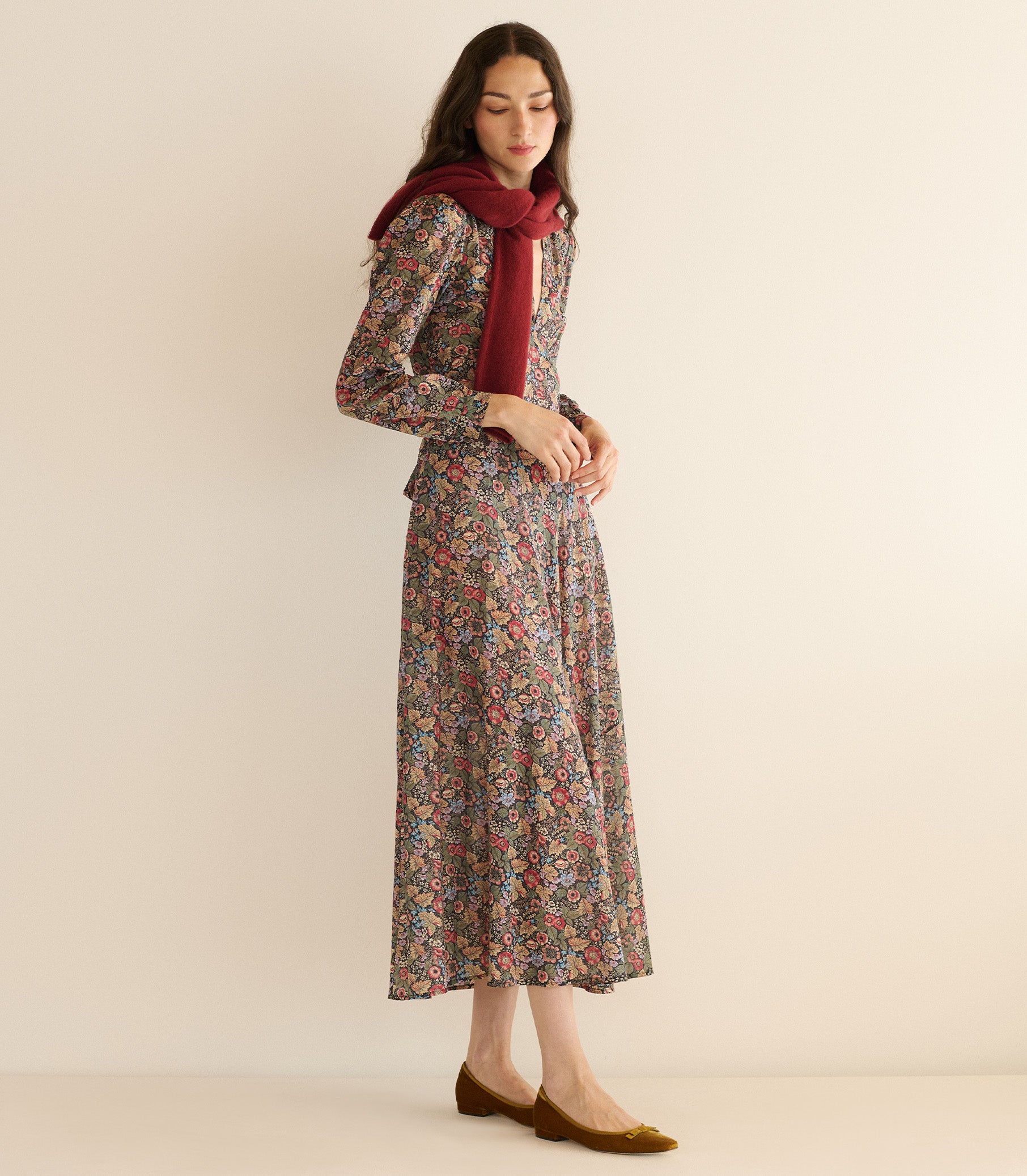 CHARLESTON DRESS -- WILDBERRY THICKET view 3
