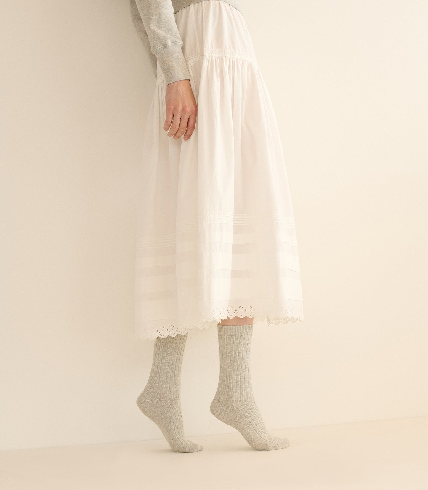 COLLÉGIEN MERINO CASHMERE RIBBED CREW SOCKS -- GRIS CLAIR