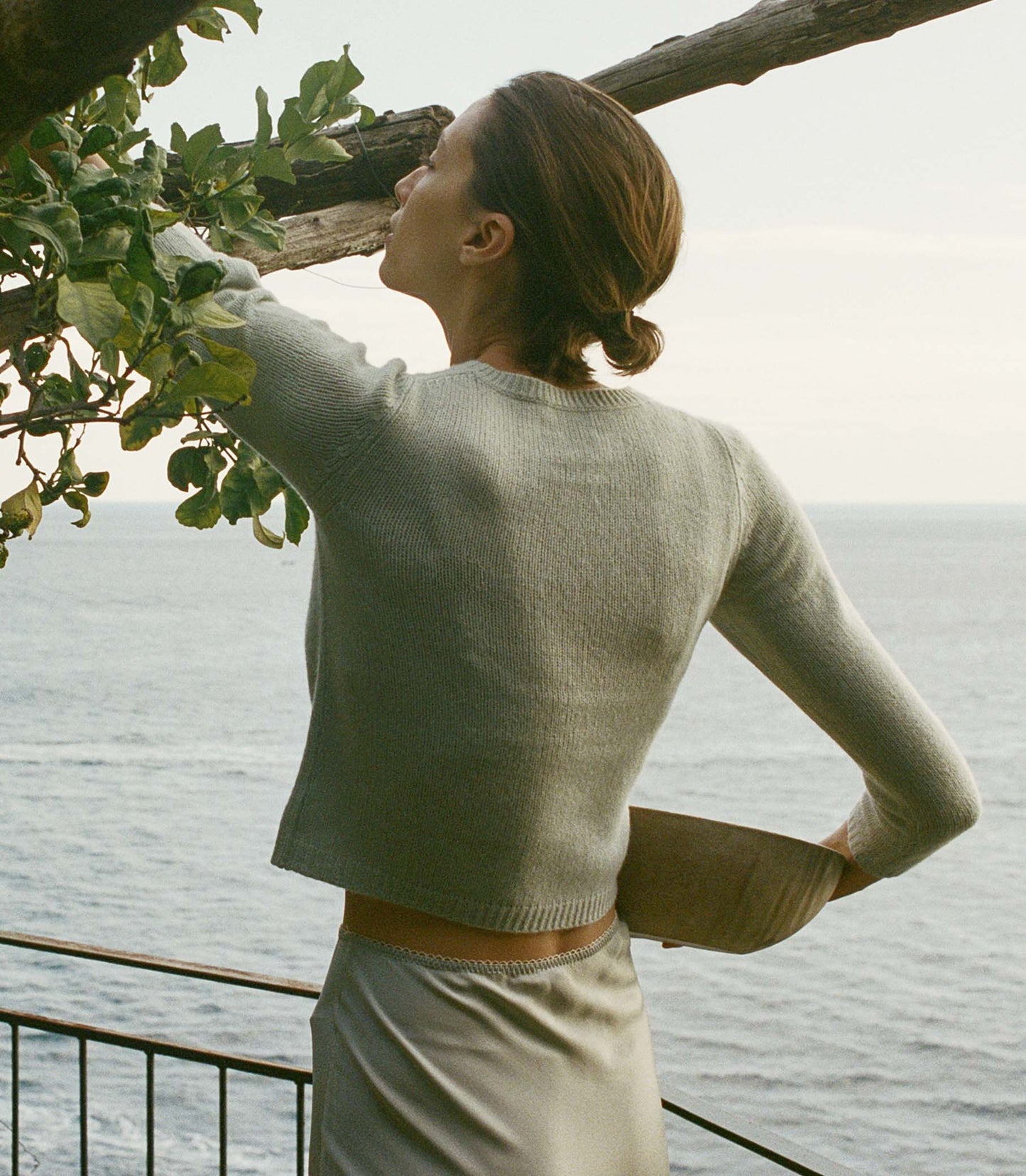 HMD -- GIDEA SWEATER -- TIDEPOOL