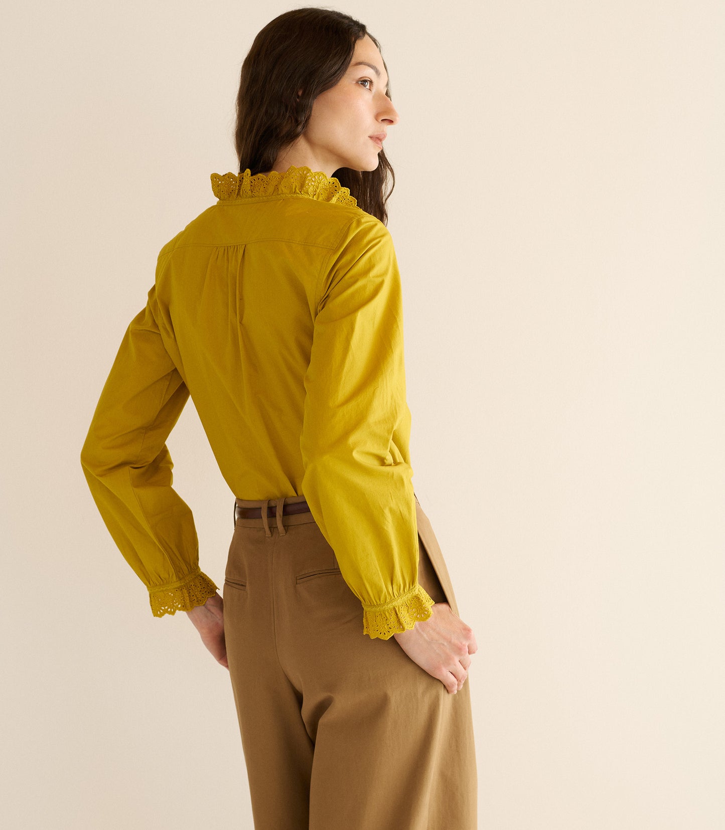 LEANDRA TOP -- OAKMOSS