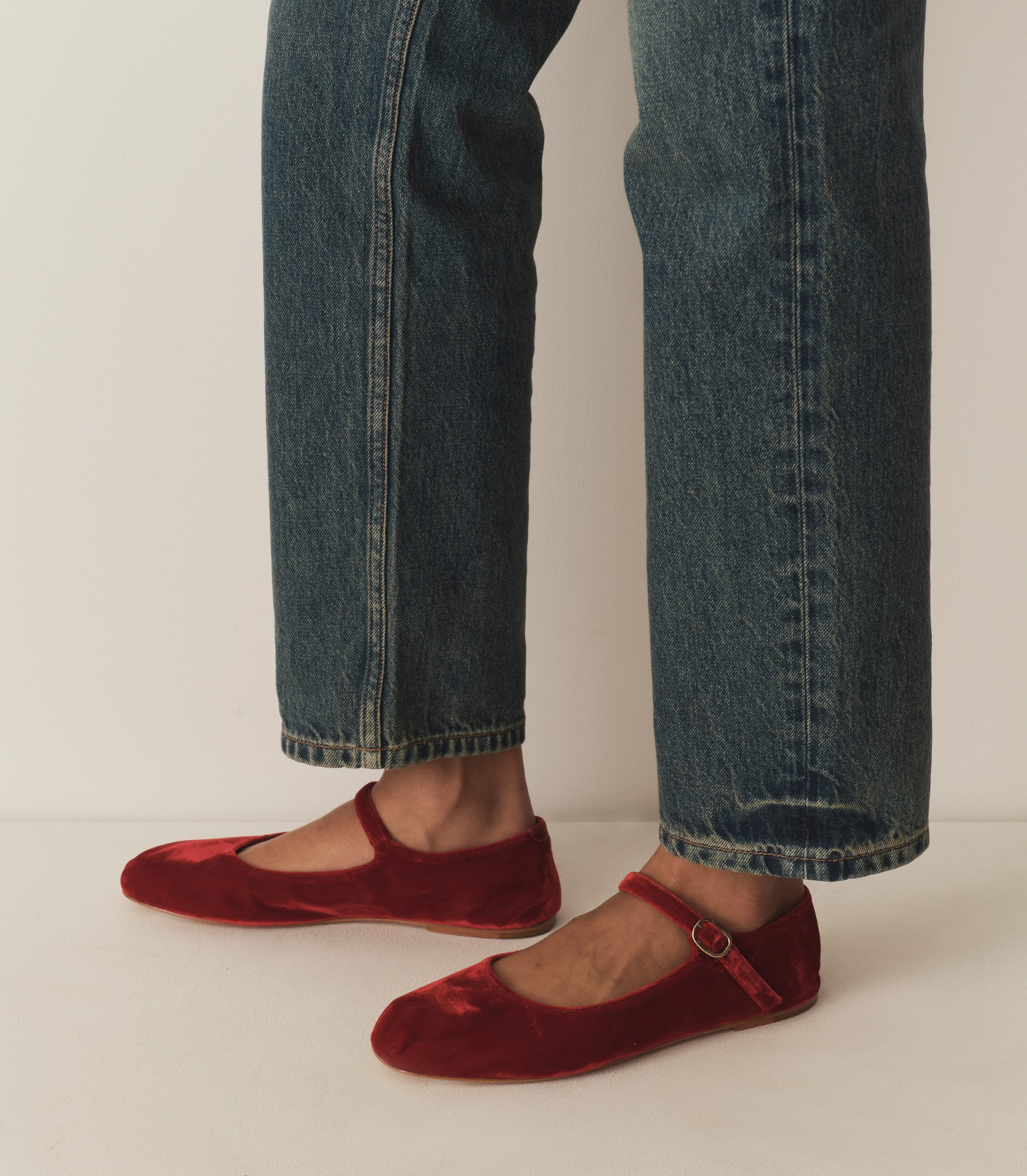 Mary Jane Slipper - Ruby Velvet | DÔEN