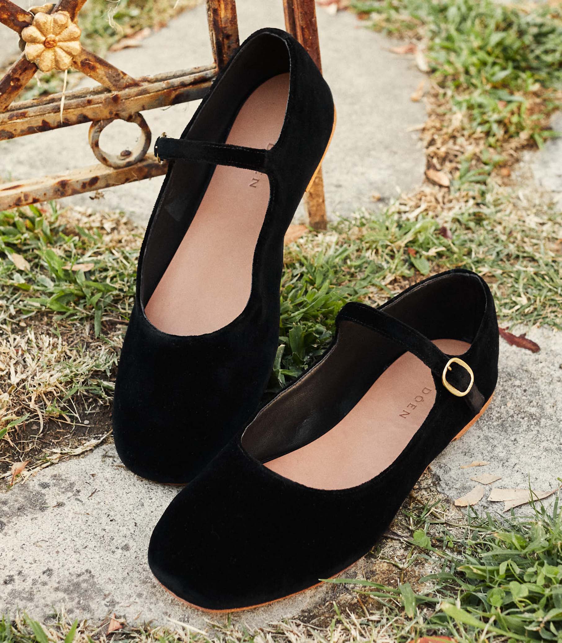 MARY JANE SLIPPER -- BLACK view 5