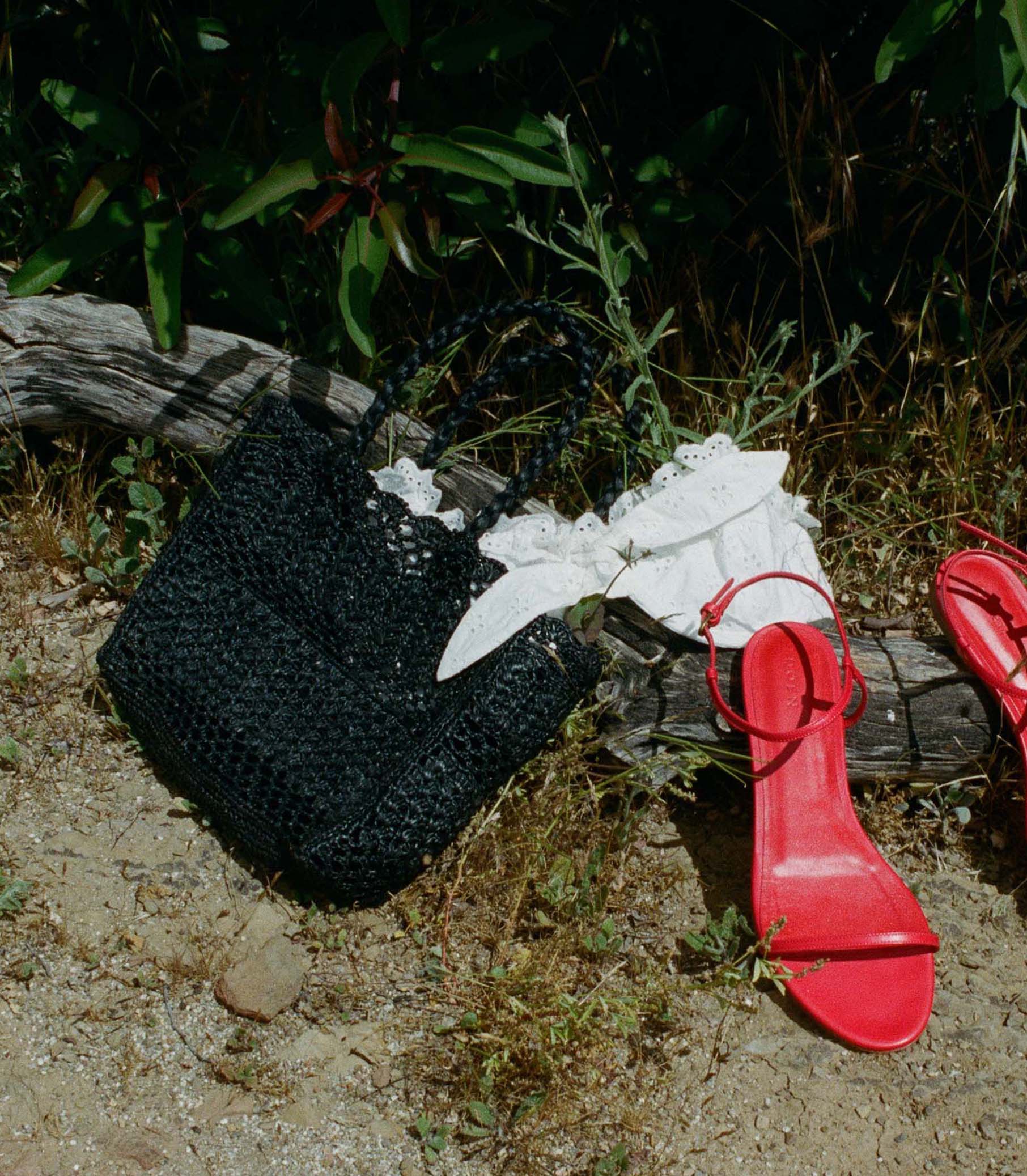 ORLA BAG -- BLACK RAFFIA view 4