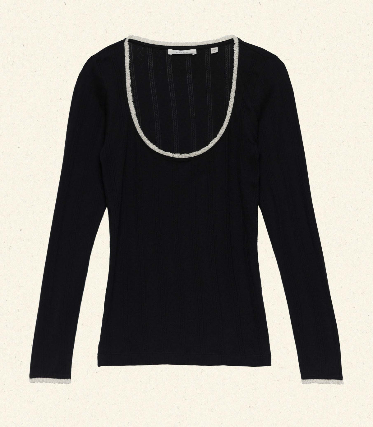 HMD -- ROMY TEE -- BLACK