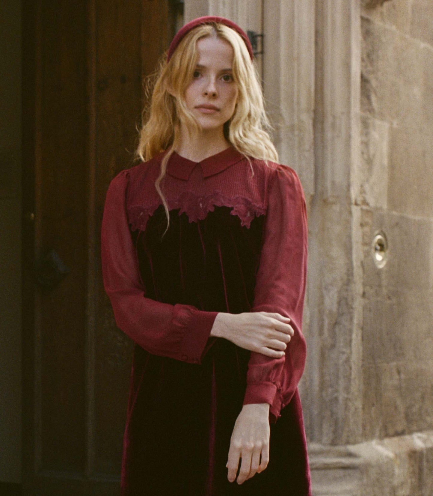 SESTRI HEADBAND -- CRIMSON VELVET