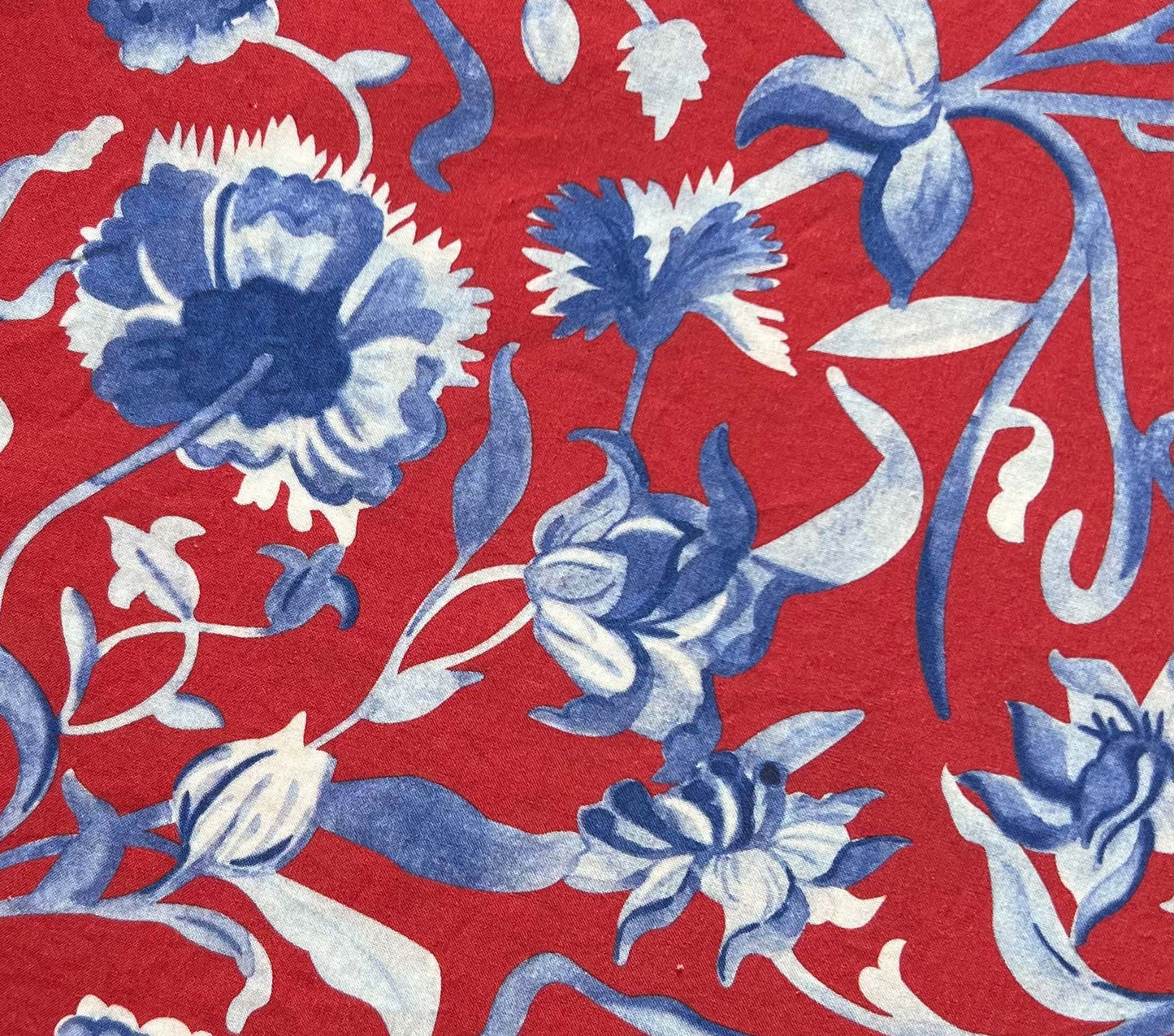 AMORA TOP -- CRIMSON COLUMBIA STREET FLORAL