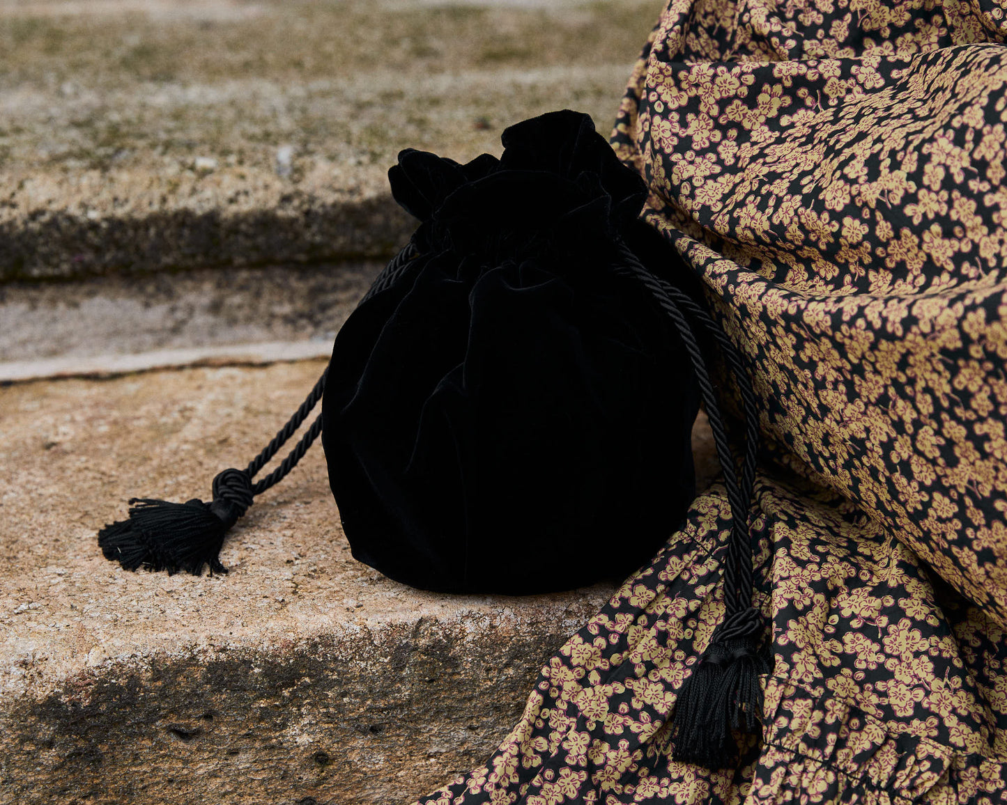 HMD -- BENNET BAG -- BLACK