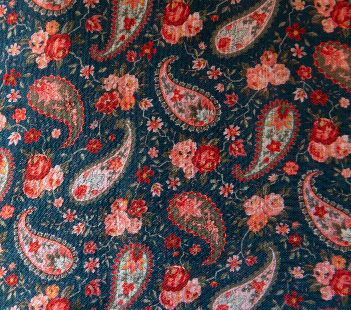 HMD -- CIELITO TOP -- TEAL CANTERBURY PAISLEY