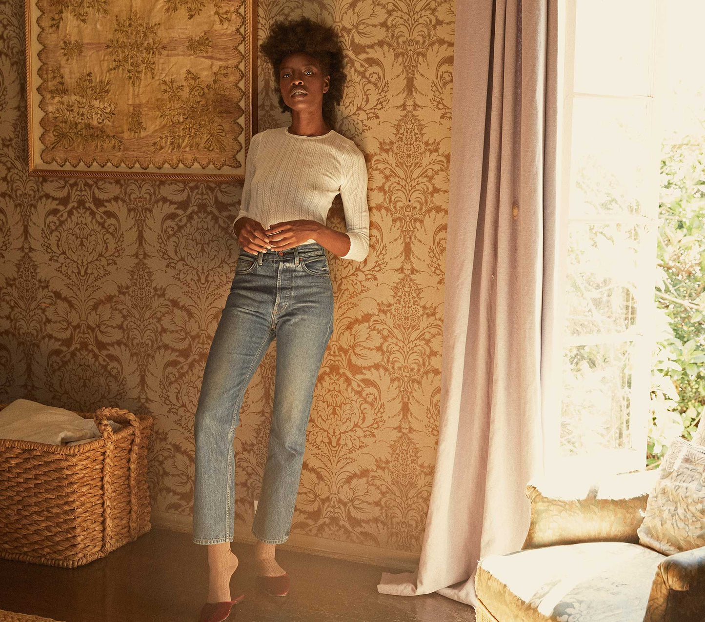 HMD -- ANNIE TEE -- SALT