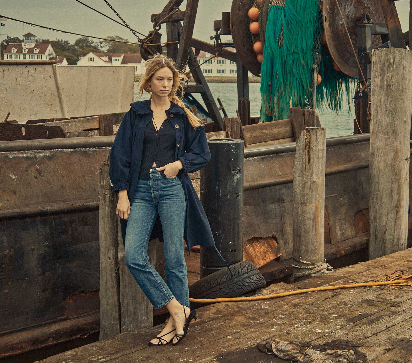 HMD -- DEMI CARDIGAN SWEATER -- NAVY