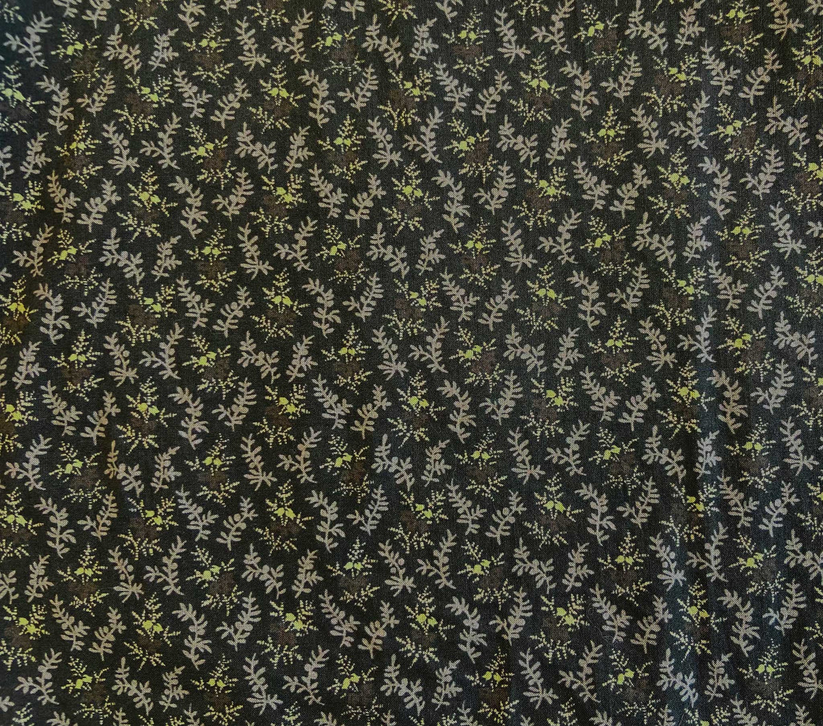 HMD -- FRANCES TOP -- EVERGREEN WINTER DITSY