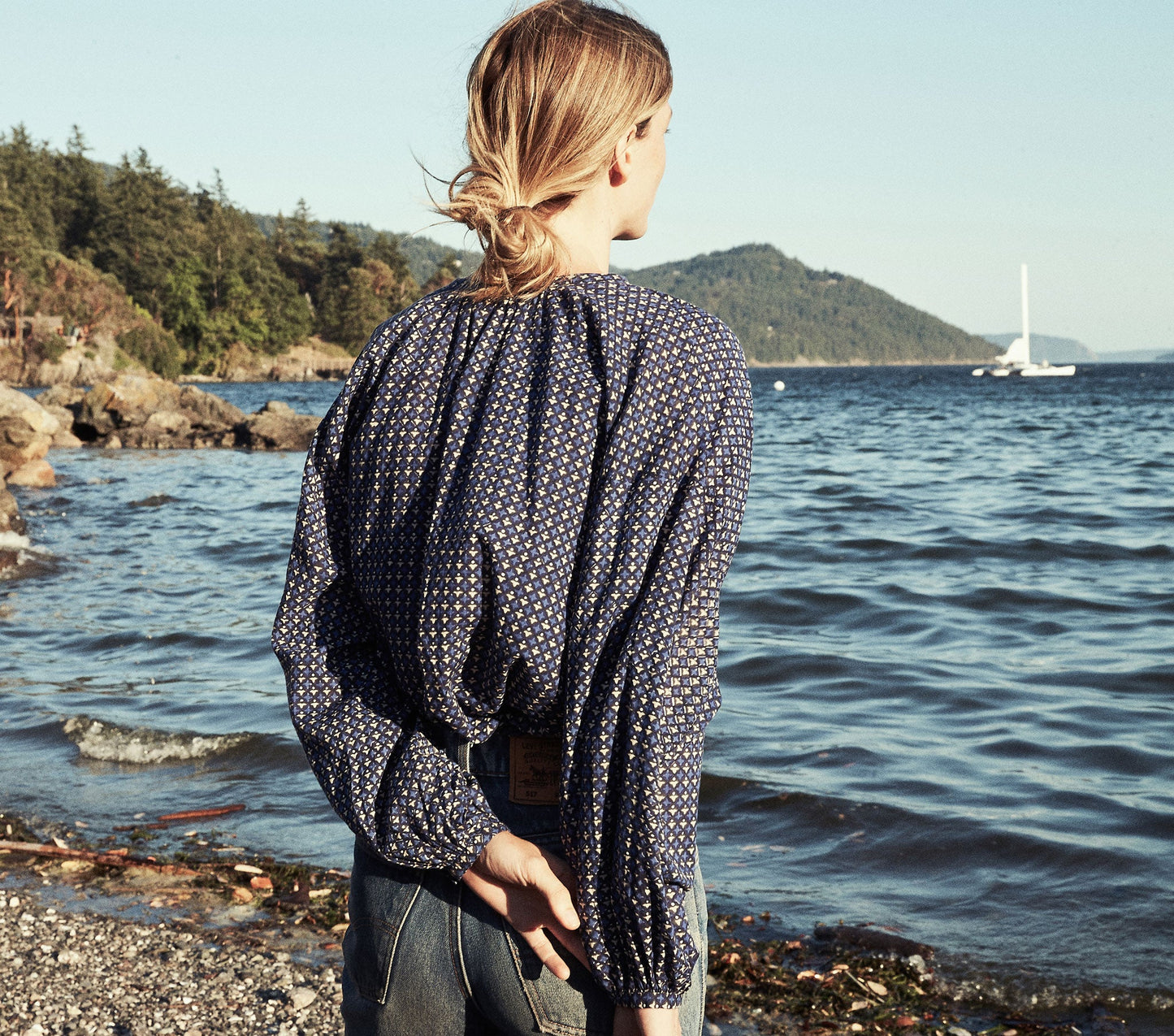 HMD -- THE JANE BLOUSE -- DARK NAVY COMBO BLOCK PRINT