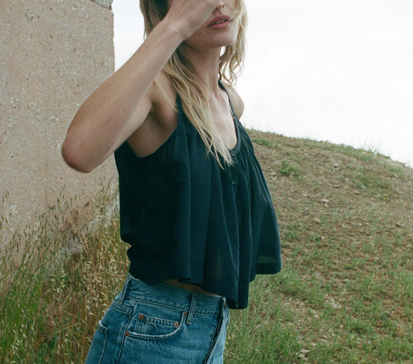 HMD -- NALINA TOP -- NAVY