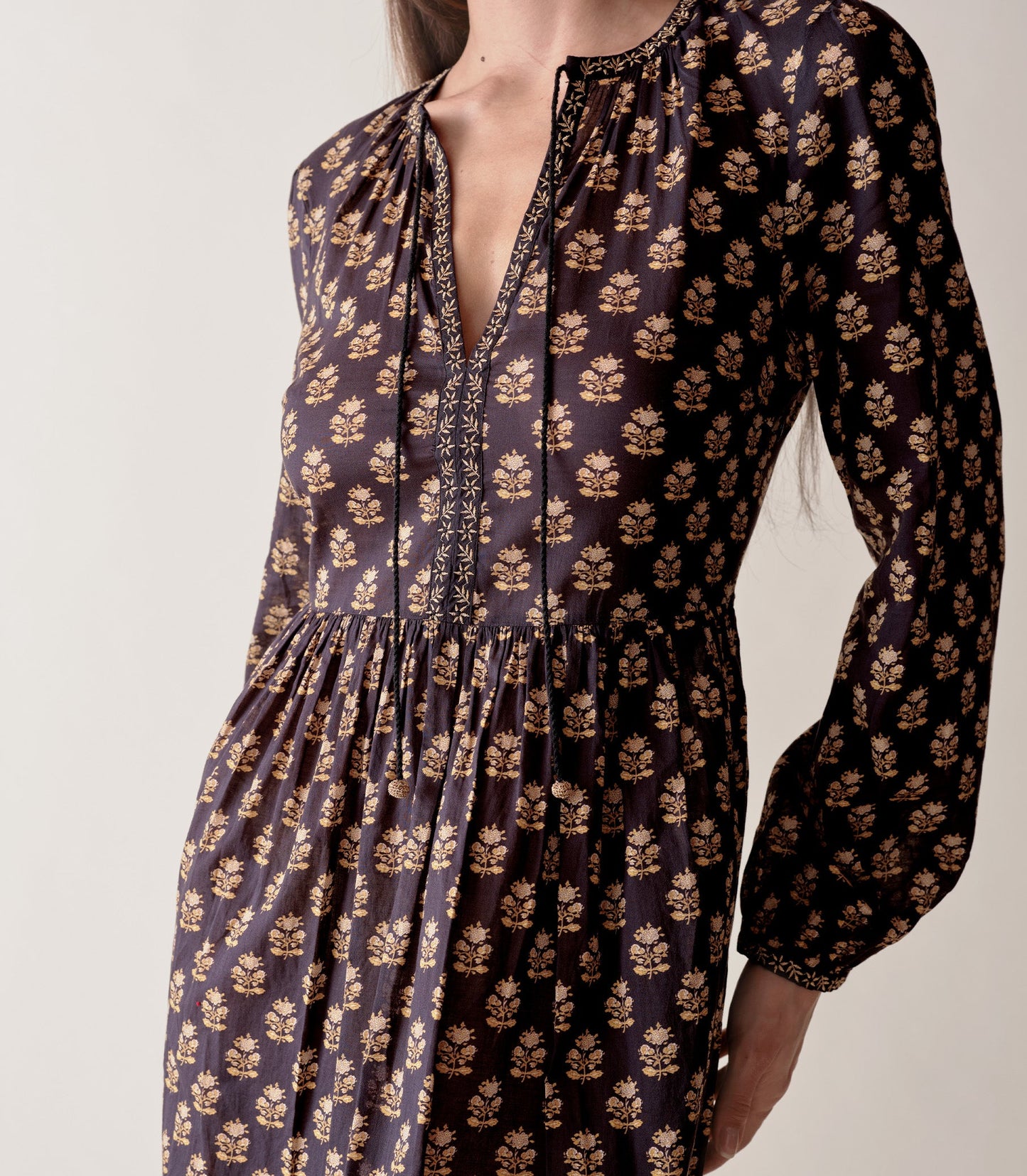 HMD -- RHIANNON DRESS -- NOIR MEADOWSWEET FLORAL