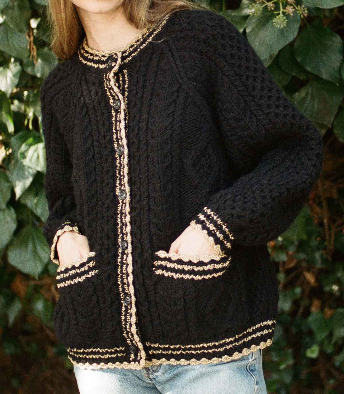 HMD -- TAMARA CARDIGAN -- BLACK