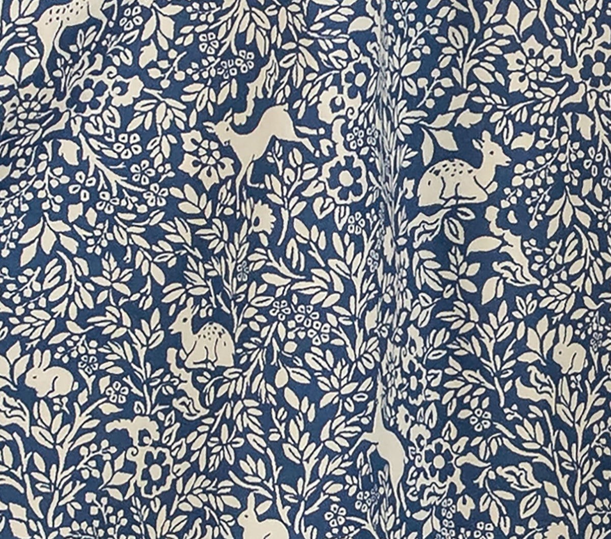 HMD -- O'KEEFFE TOP -- CREAM/BLUE PRANCING FAWN FLORAL