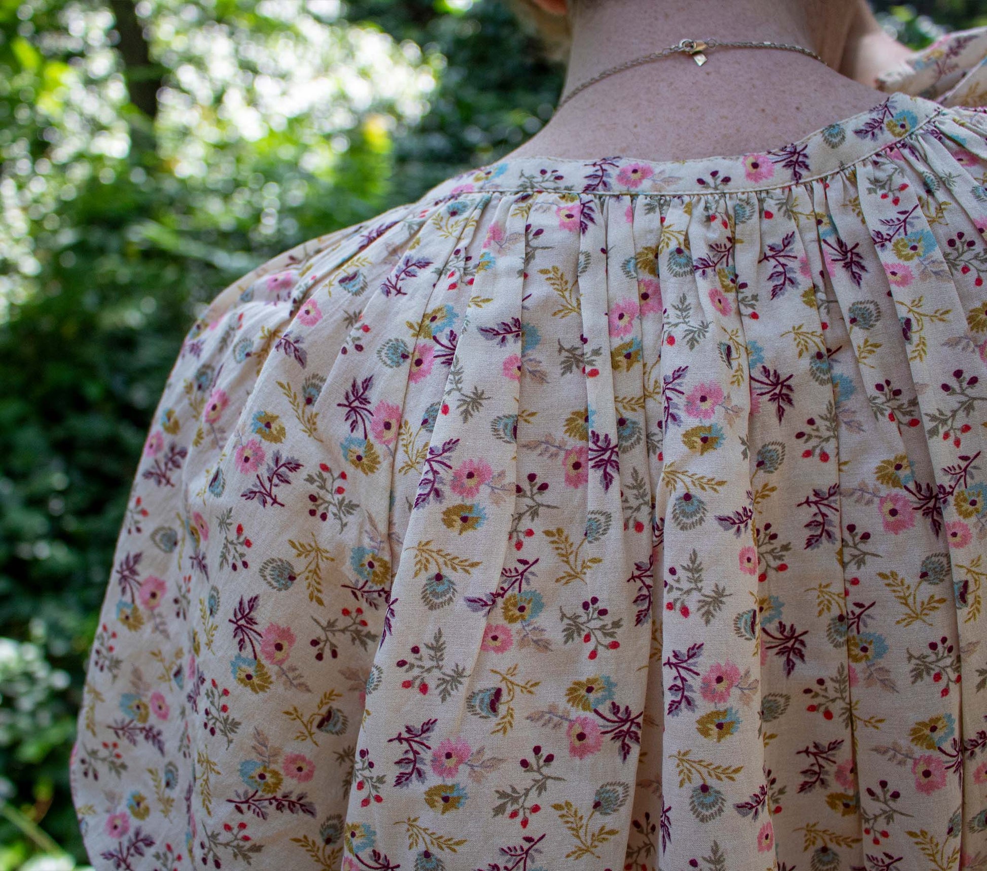 HMD -- JUNE TOP -- FEATHERED FLORAL view 3
