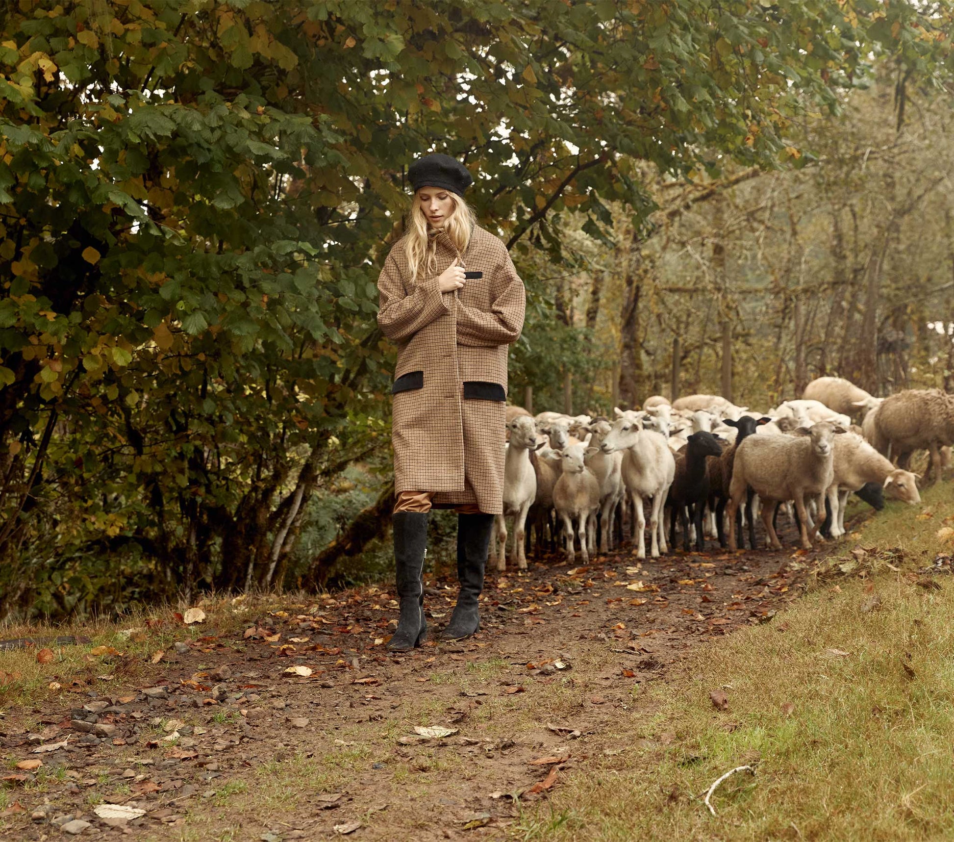 HMD -- BARTON COAT -- HOUNDSTOOTH view 4
