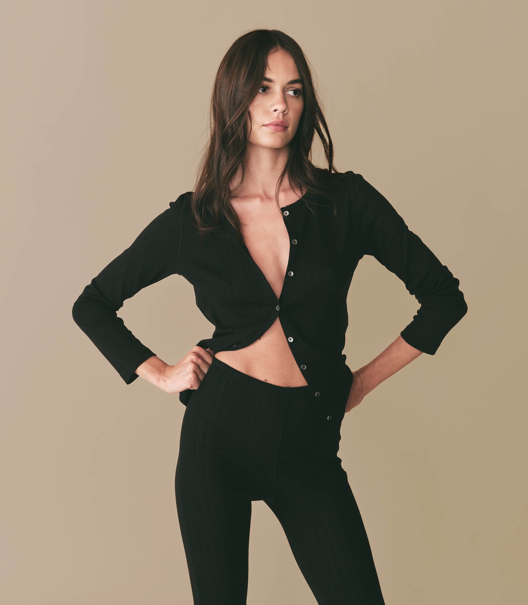 HMD -- AMELIE TEE -- BLACK