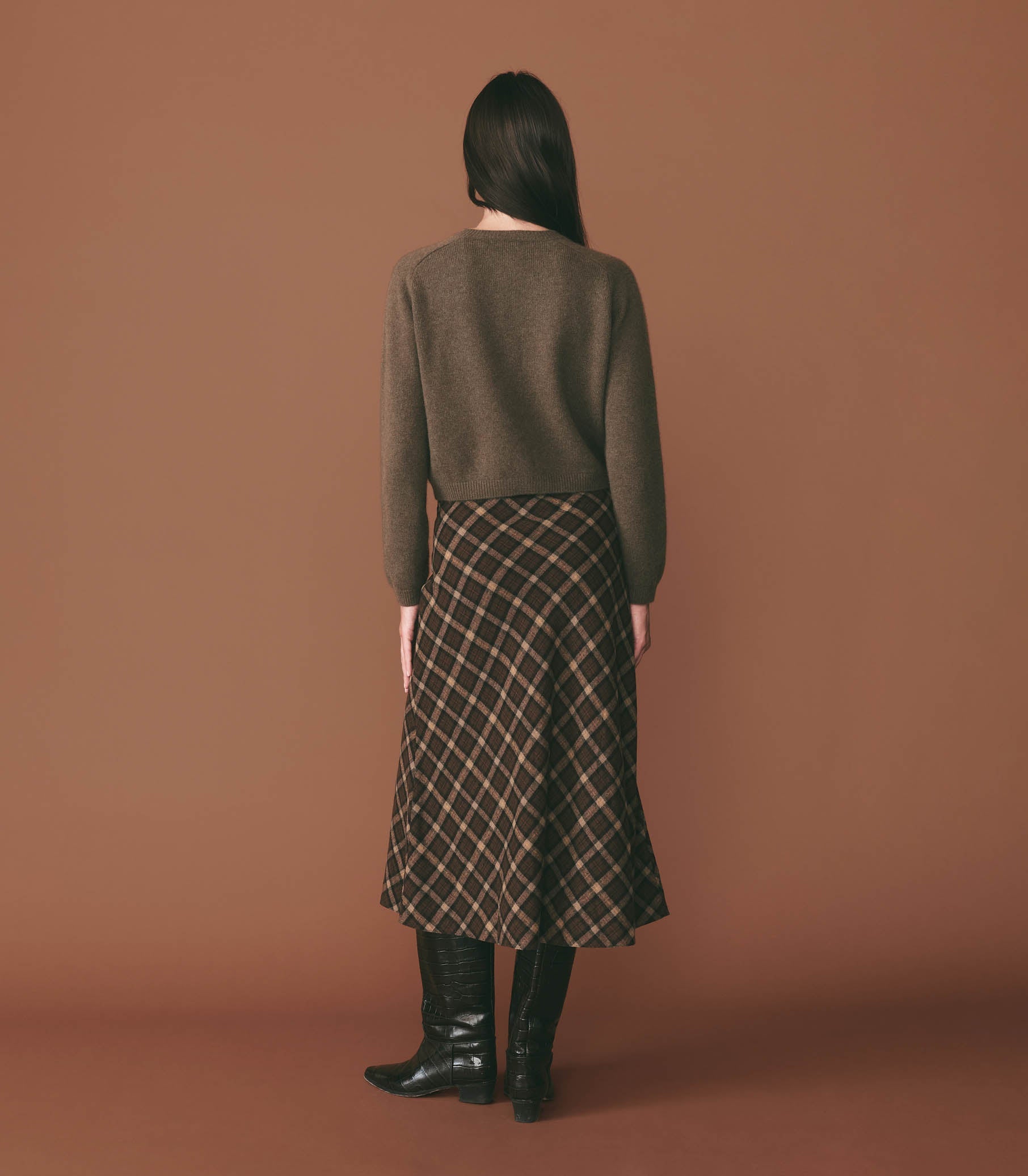 HMD -- ASHFORD CARDIGAN -- FOREST MOSS view 4
