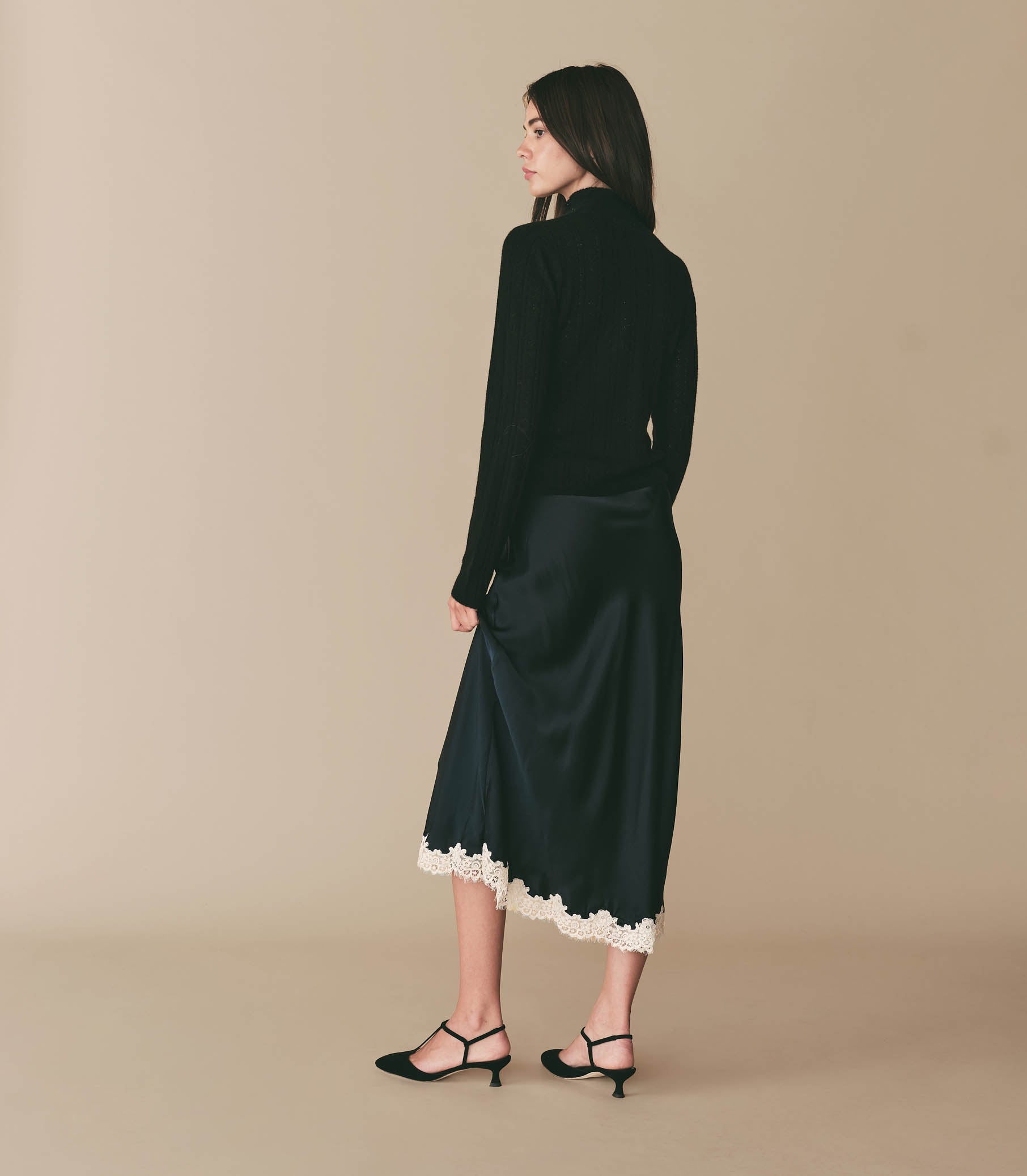 HMD -- RENITA SWEATER -- BLACK view 3
