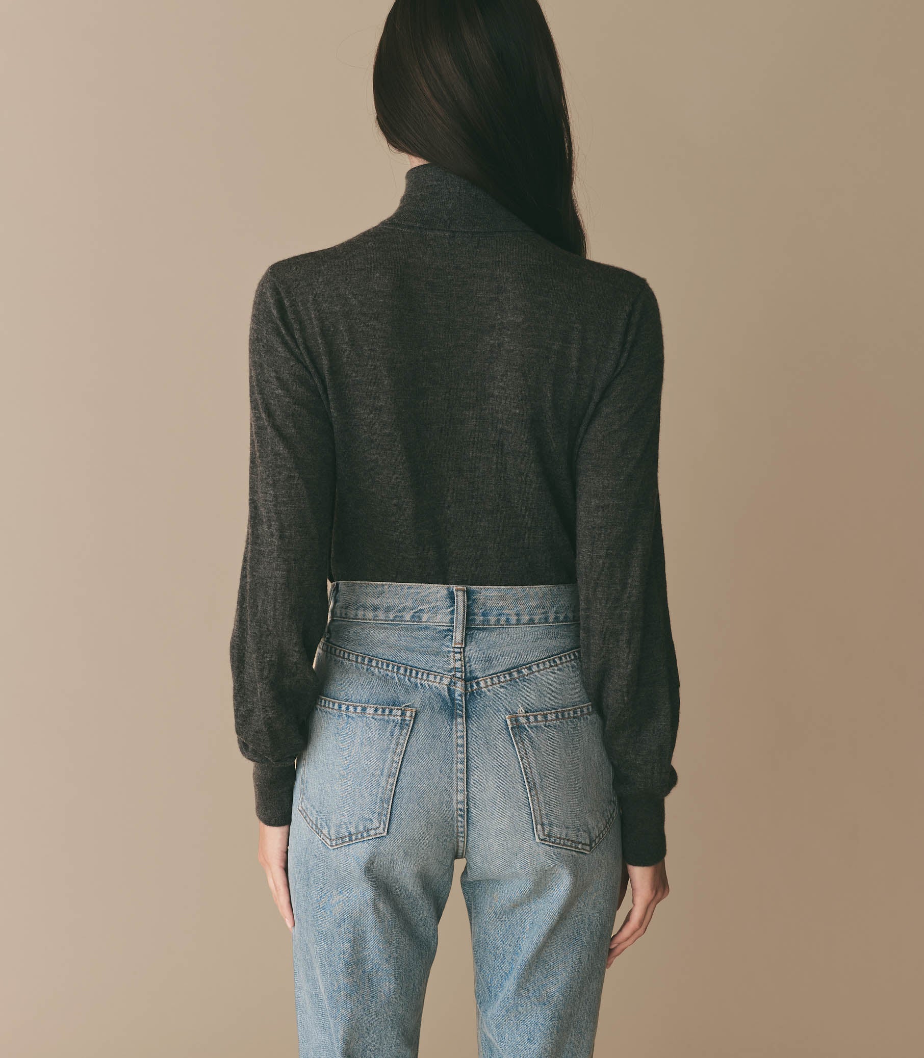 HMD -- ATTA TURTLENECK -- HEATHER CHARCOAL view 4