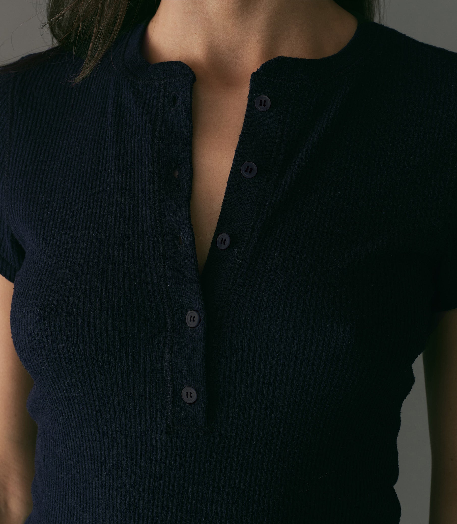 HMD -- VIENNE SILK TEE -- NAVY view 5
