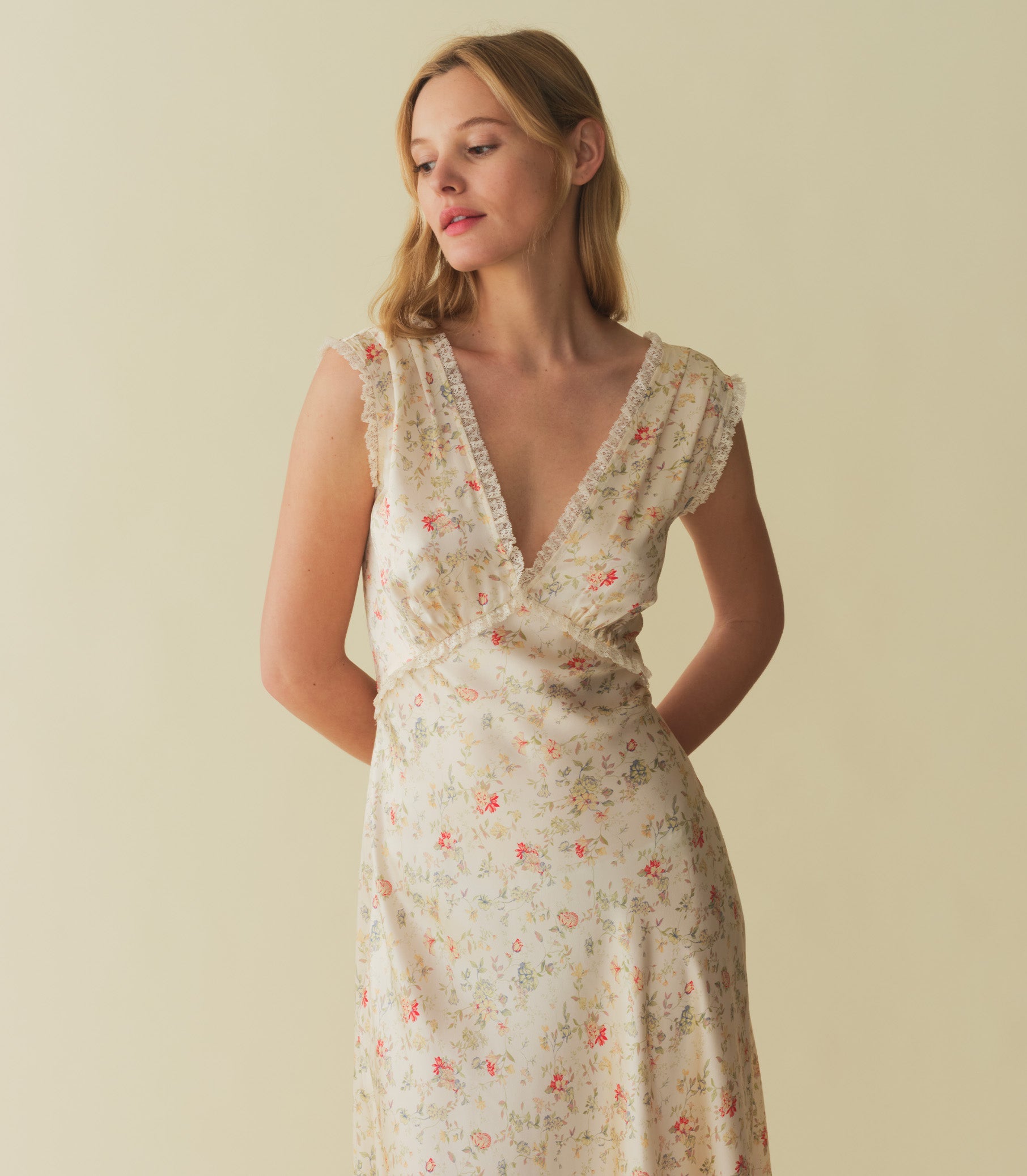 HMD -- TAHLIA DRESS -- FLOWERING MEADOW view 5

