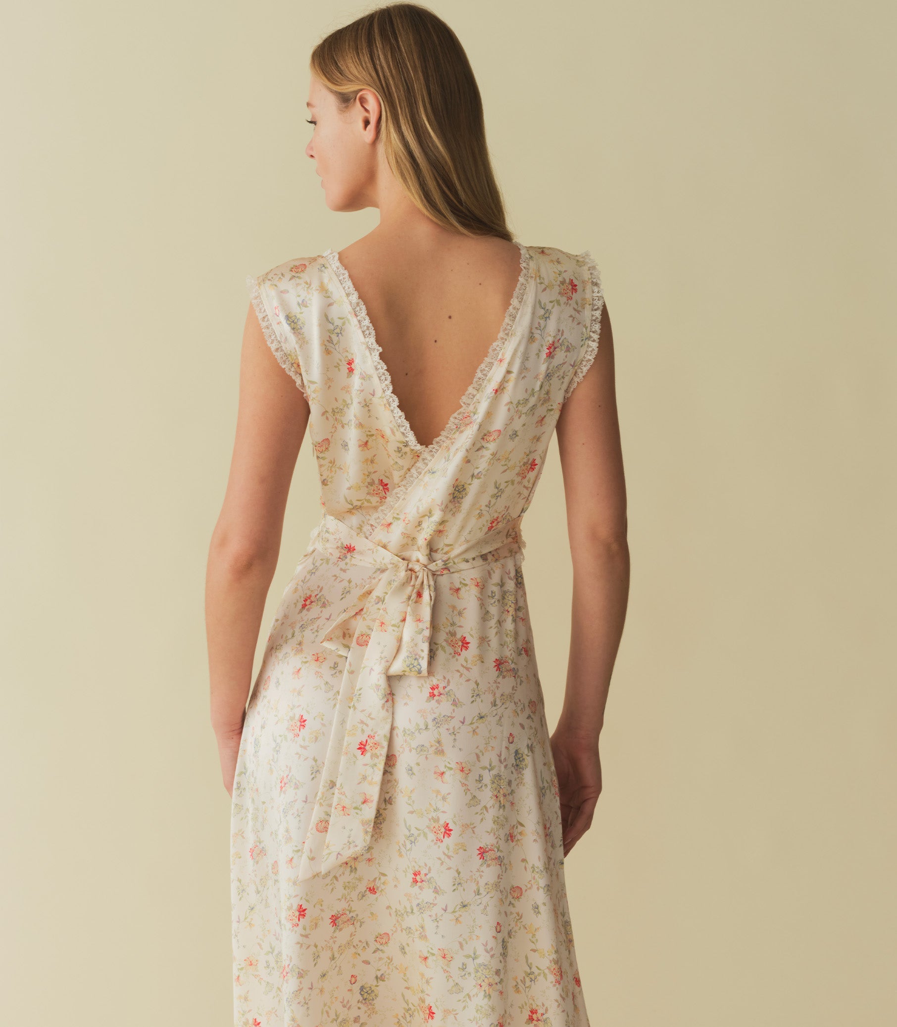 HMD -- TAHLIA DRESS -- FLOWERING MEADOW view 6
