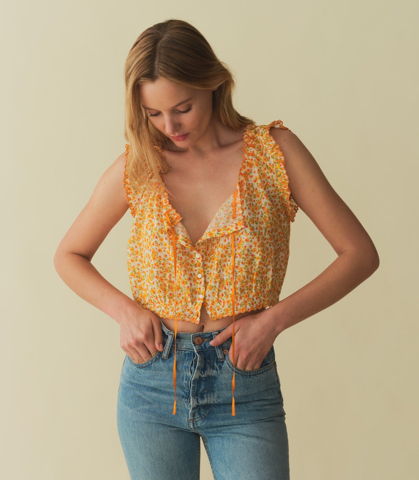 HMD -- TRAVELER TOP -- CLEMENTINE DAISY FIELDS