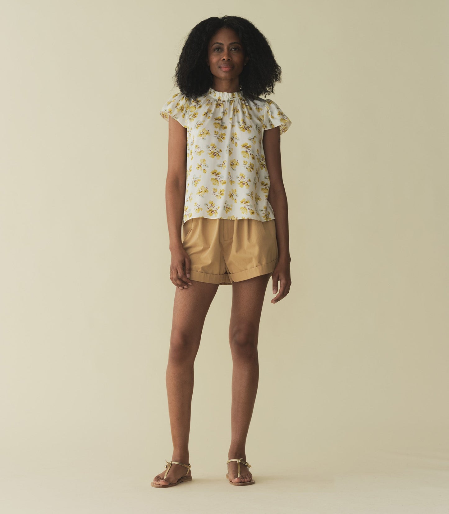 HMD -- YVIE TOP -- GOLD FROLICKING FLORAL