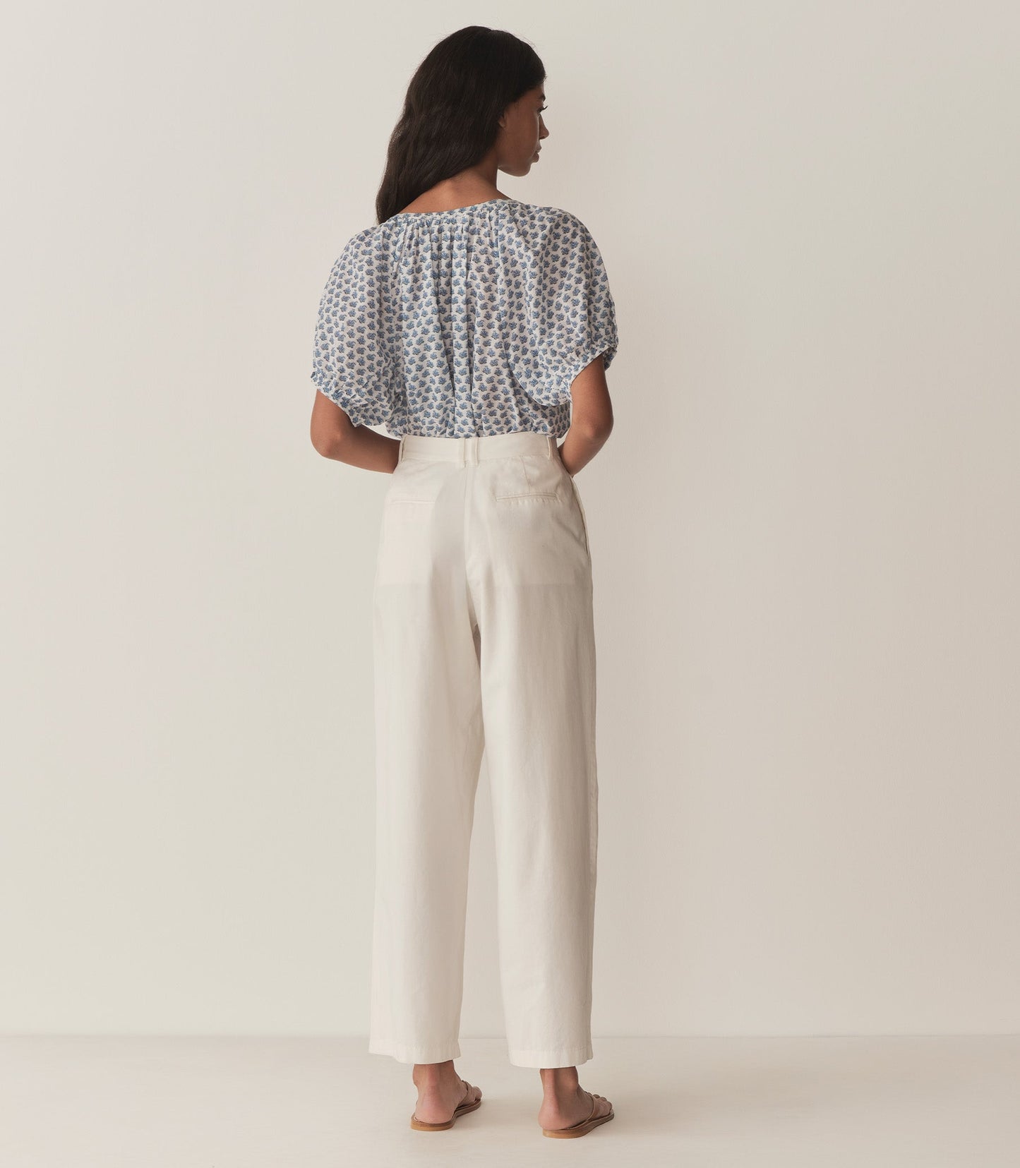 HMD -- JUNE TOP -- DAHLIA DITSY