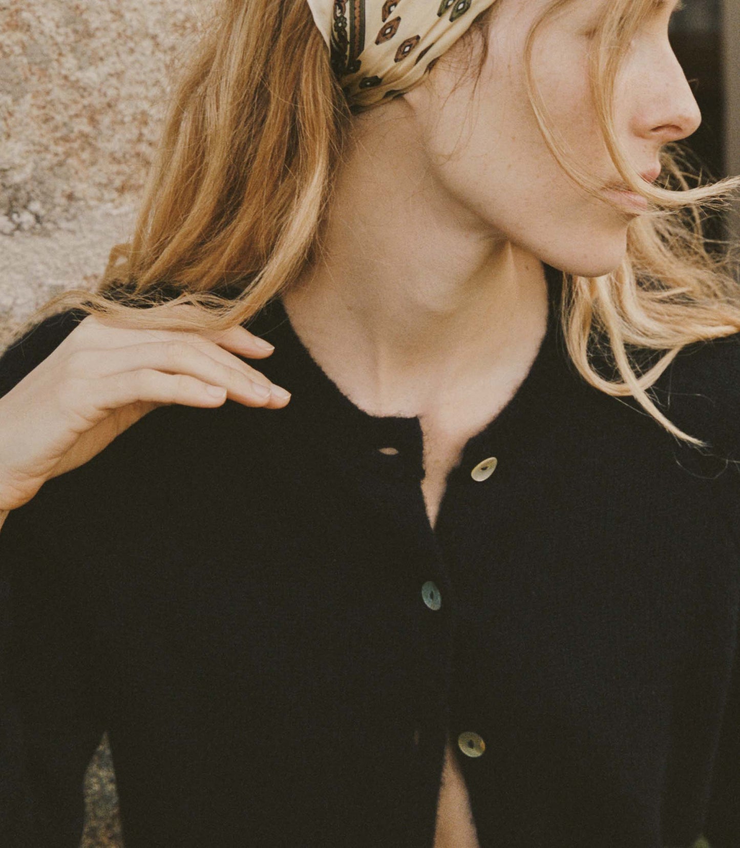 HMD -- PETRA CARDIGAN -- BLACK