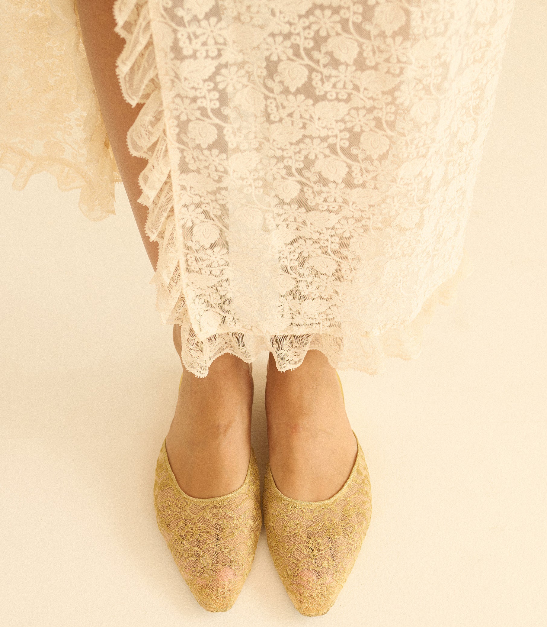 ADAIR SLIDE -- GOLD LACE view 2
