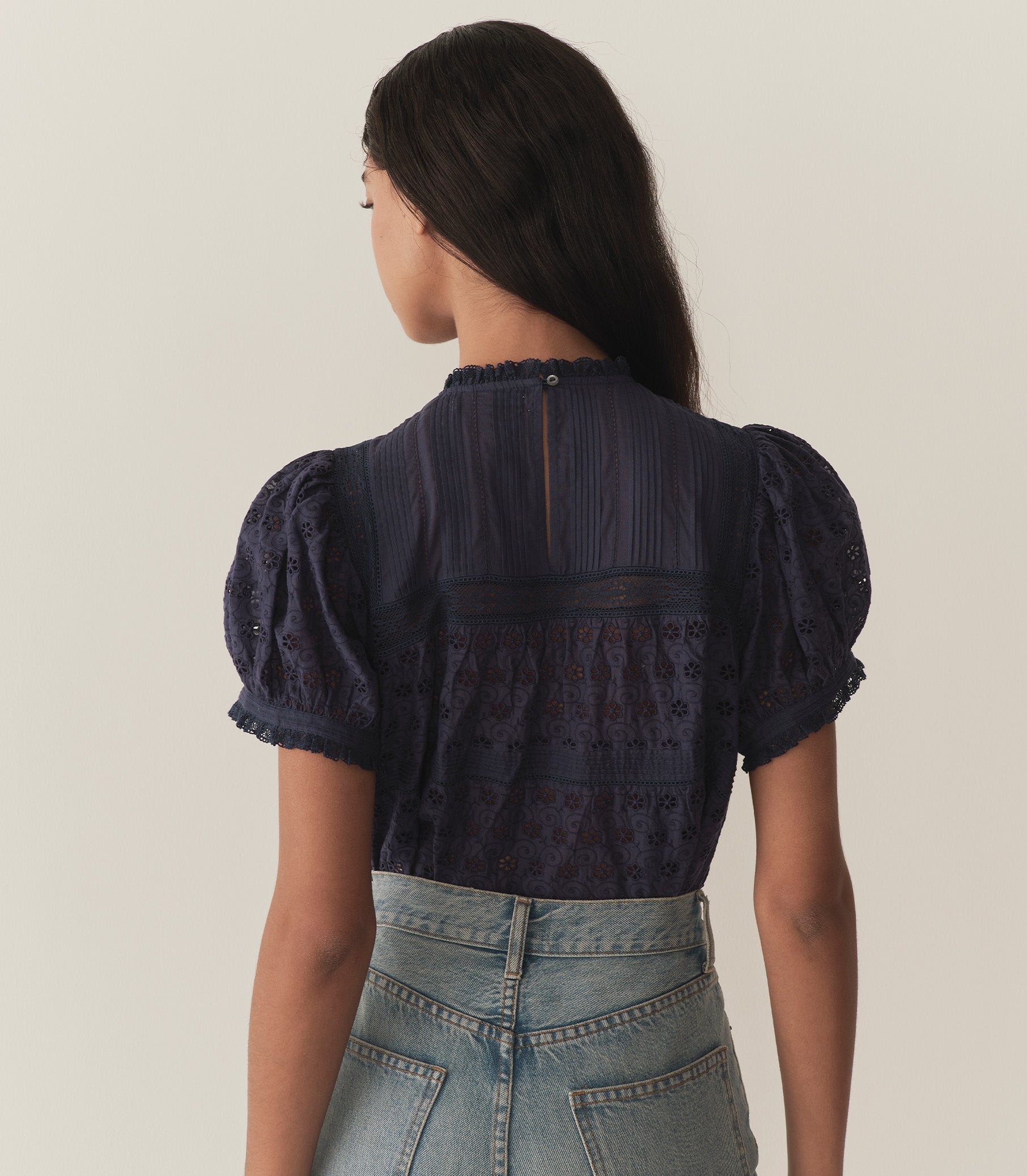 HMD -- ADELINE TOP -- ADRIATIC view 4
