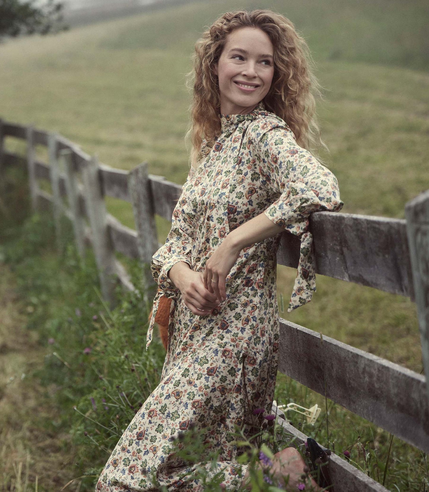 HMD -- ALDA DRESS -- IVORY MULBERRY VINE FLORAL