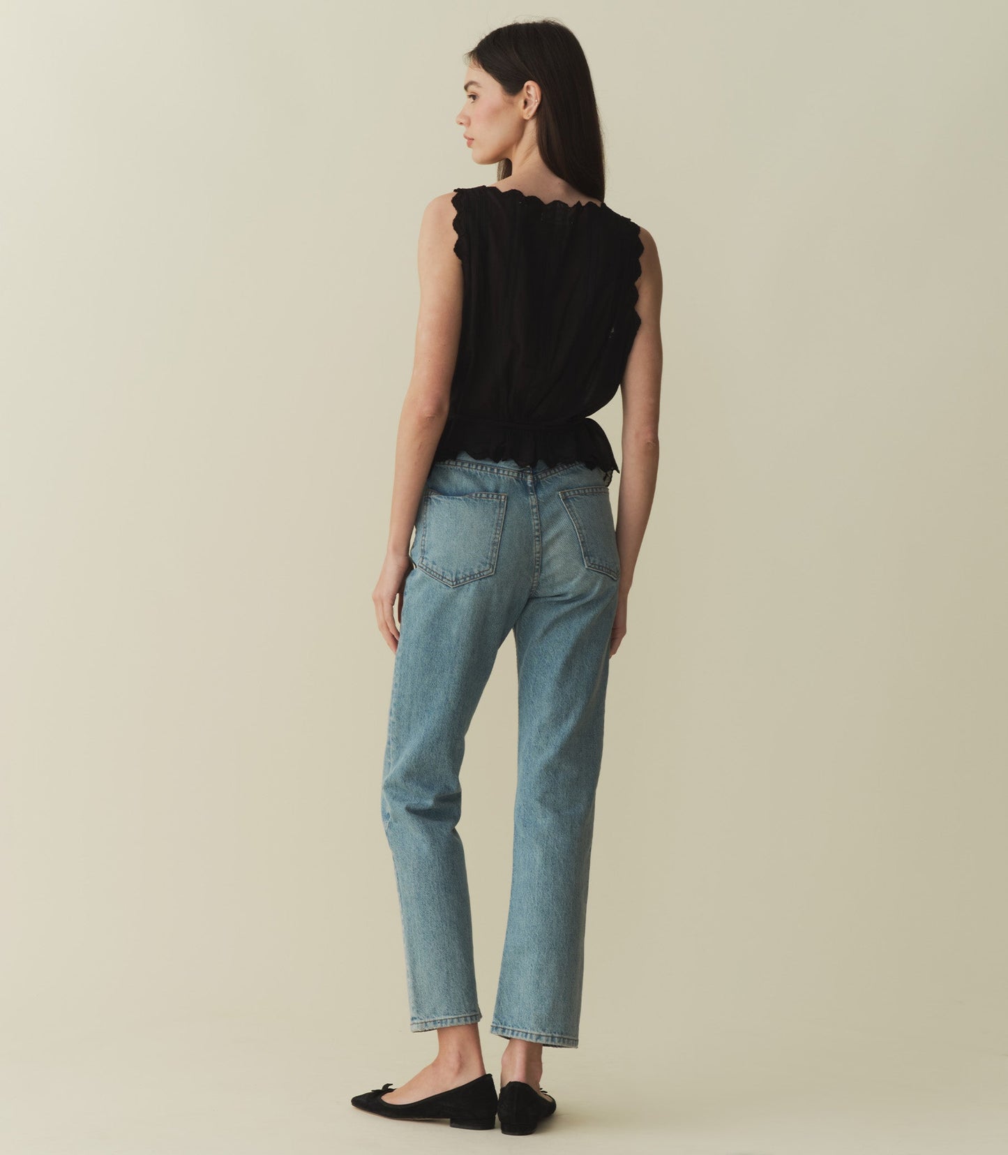 HMD -- ALDORA TOP -- BLACK