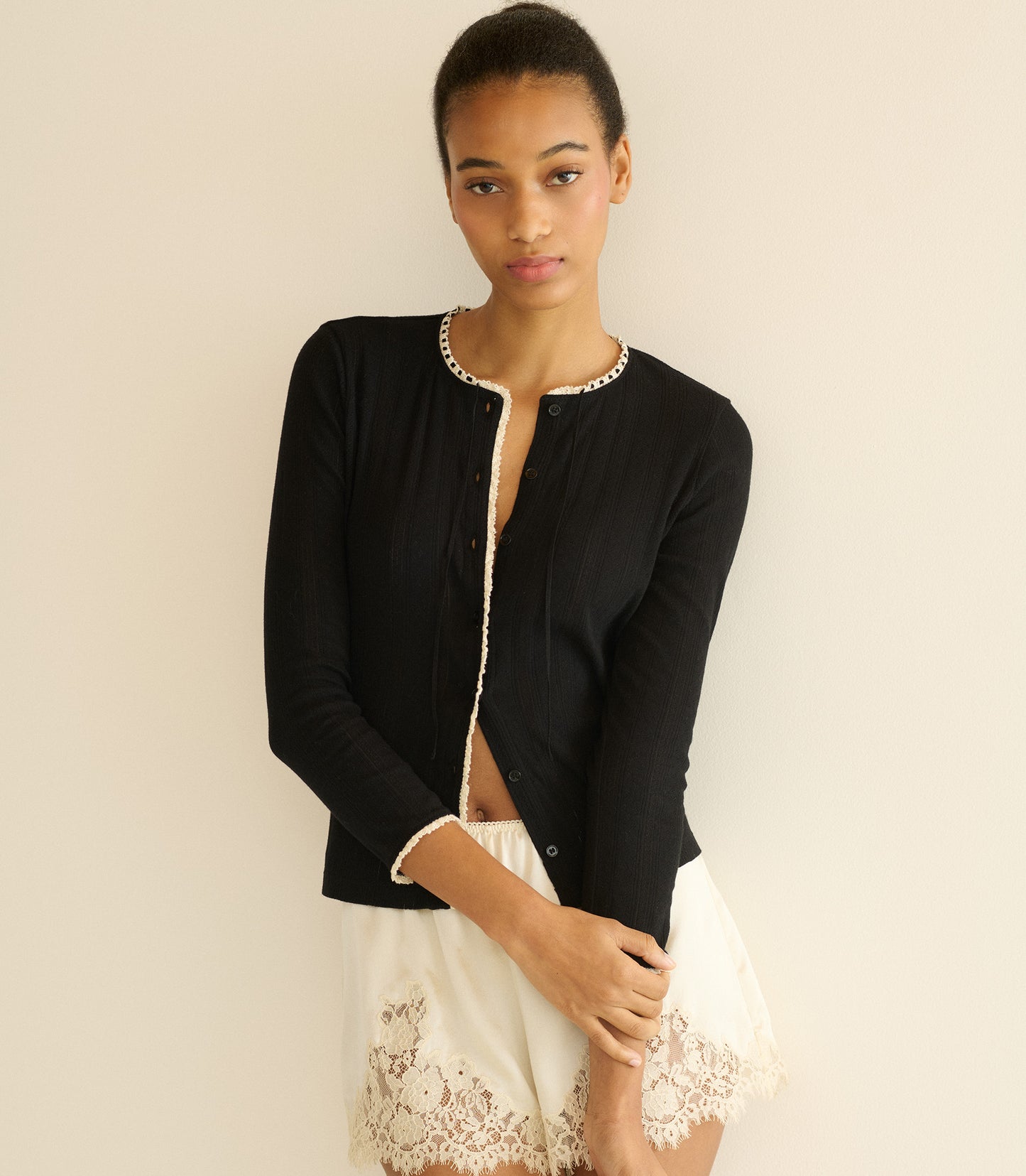 ALEXANDRIA TEE -- BLACK