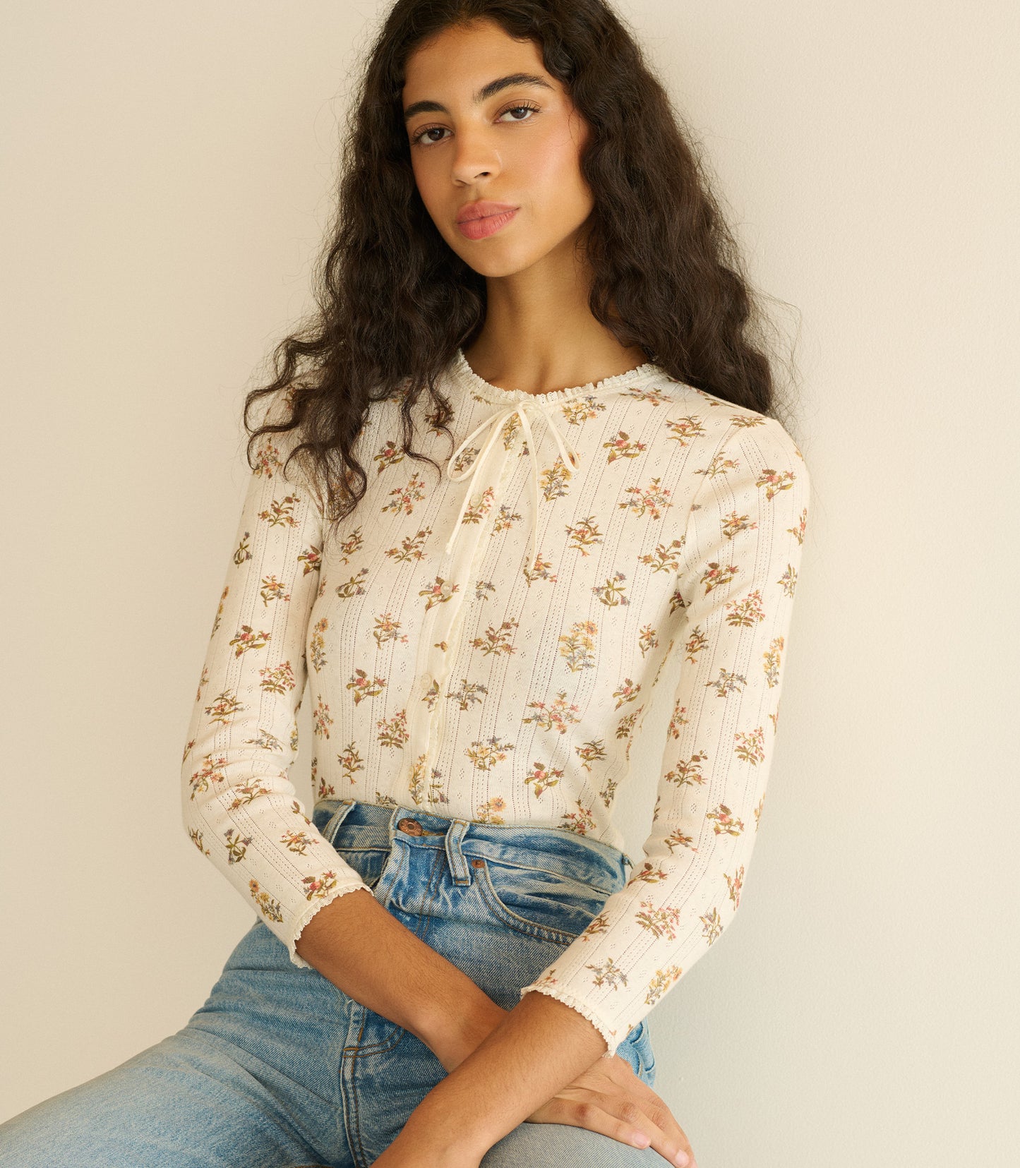 ALEXANDRIA TEE -- CRÈME PETIT PALAIS