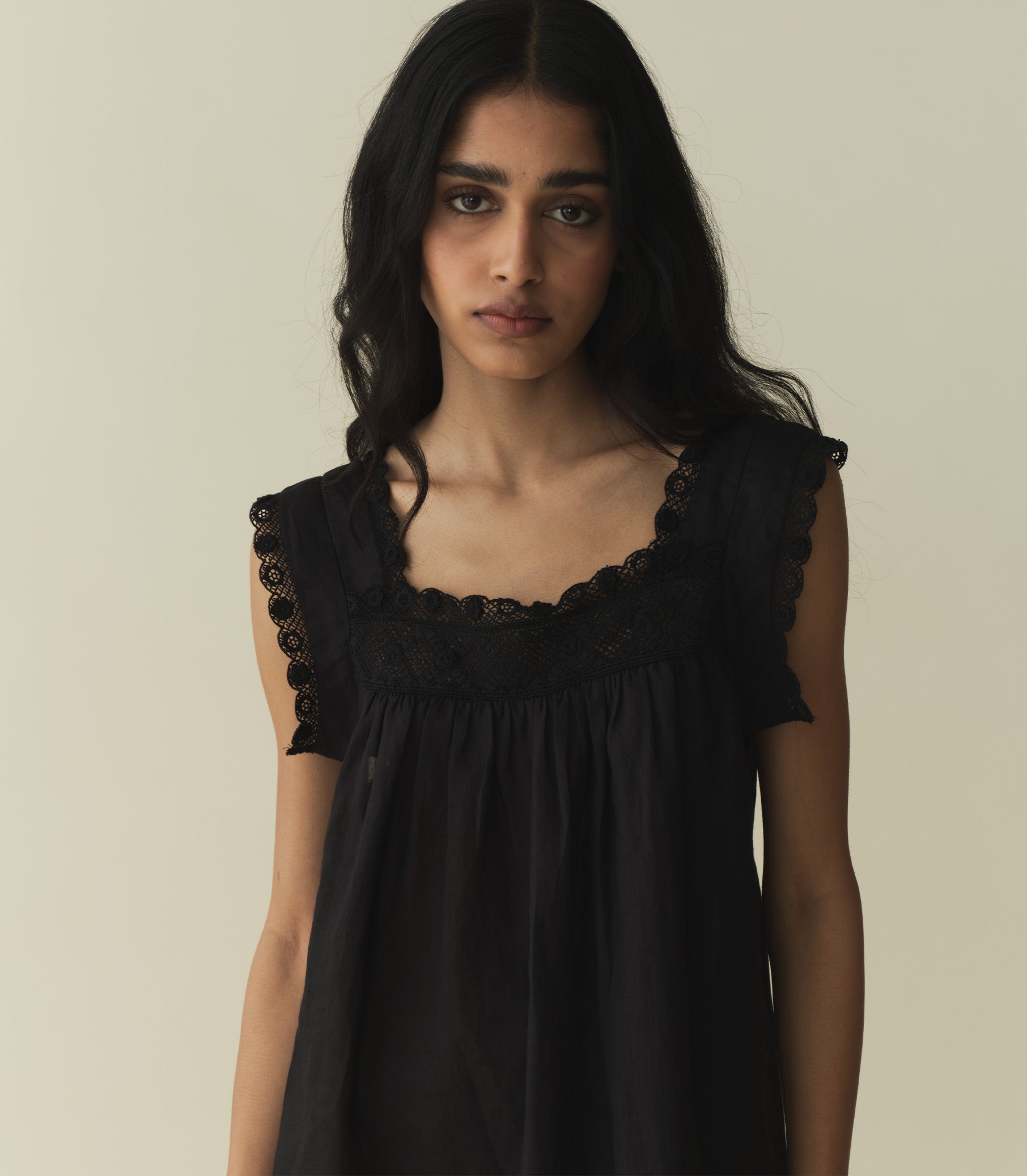 HMD -- ALMADIA DRESS -- BLACK view 2
