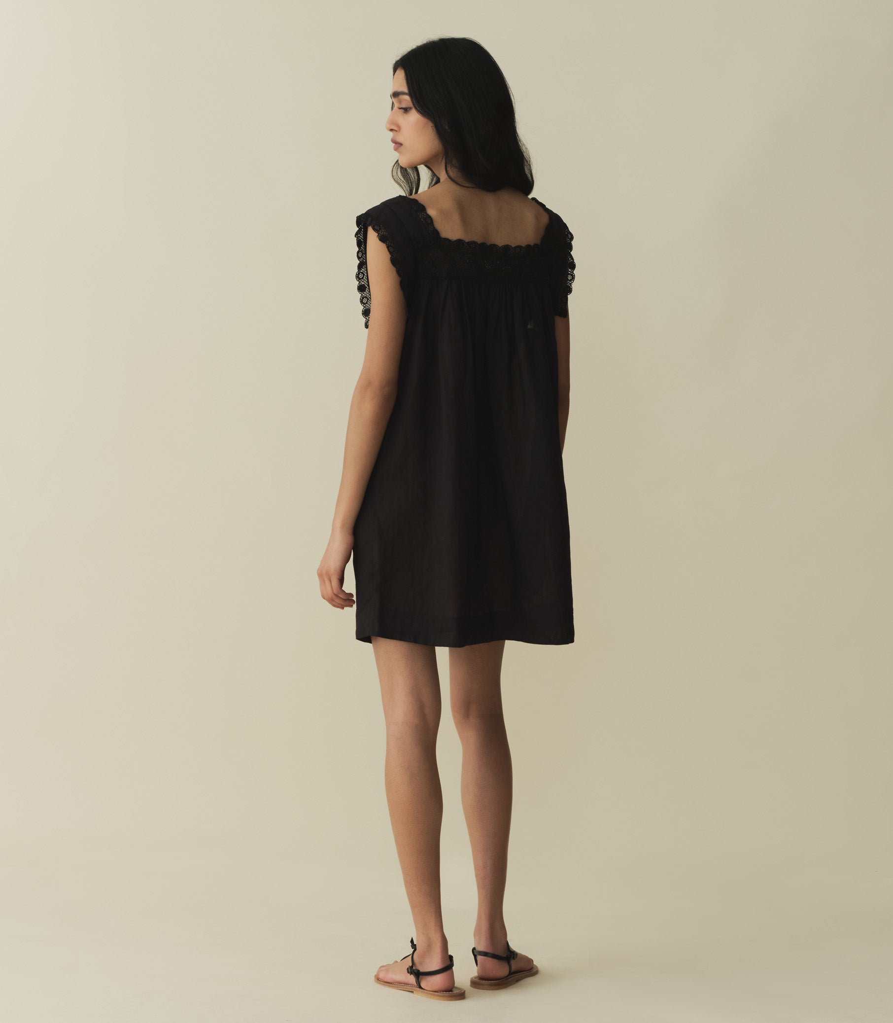 HMD -- ALMADIA DRESS -- BLACK view 3
