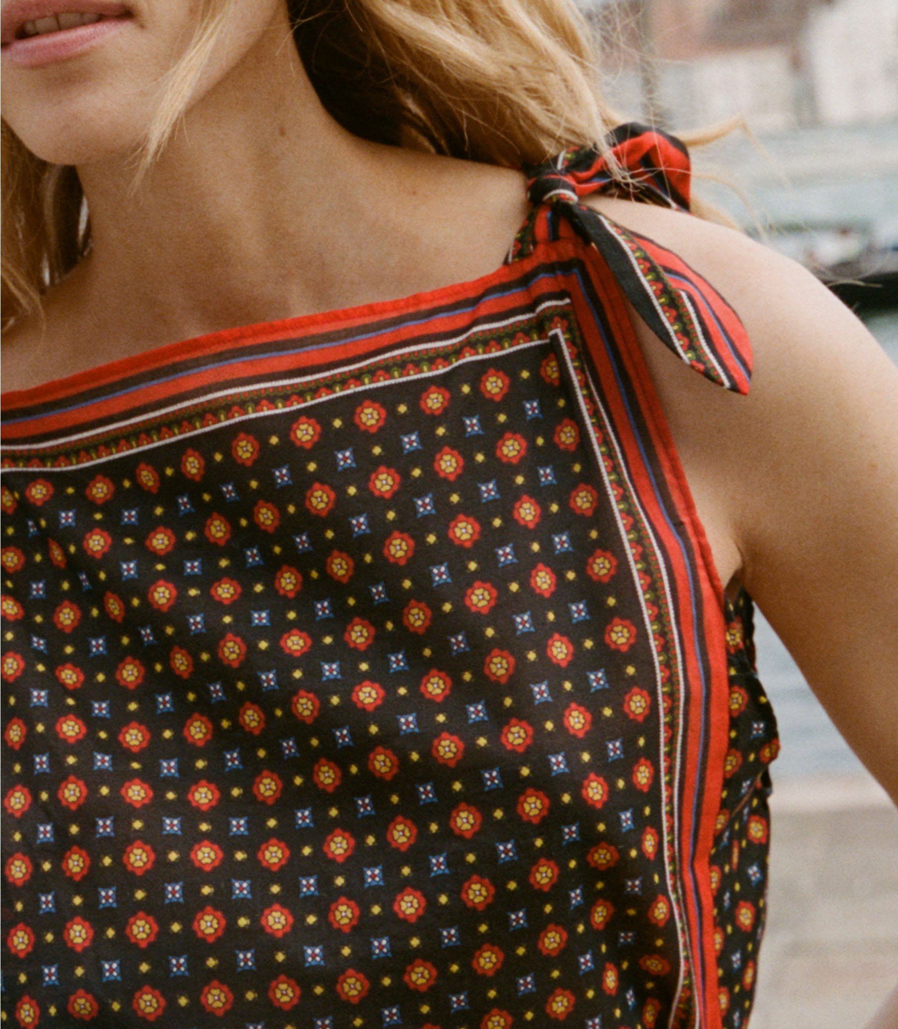AMALIA TOP -- NOIR MONTMARTRE FOULARD view 5