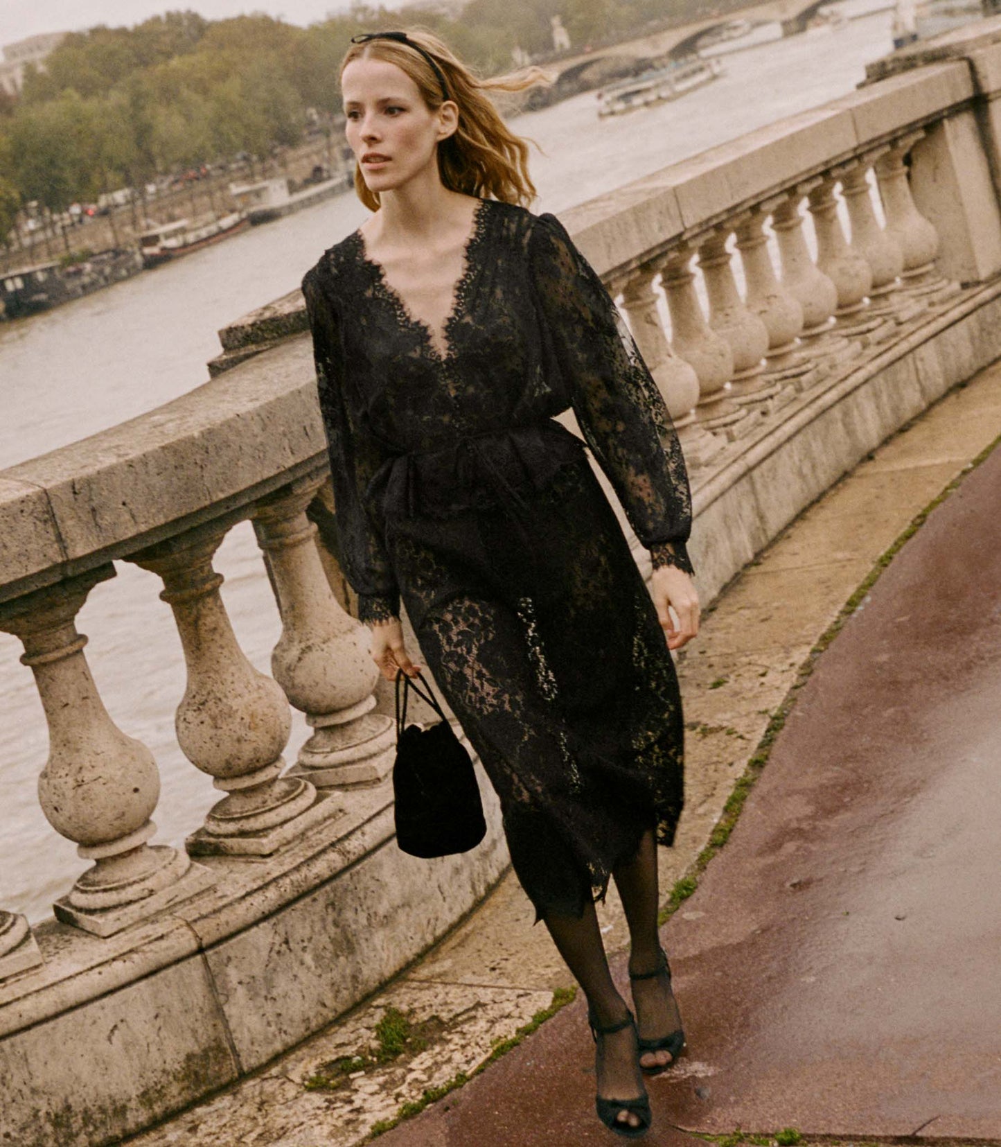 HMD -- AMALINE TOP -- BLACK