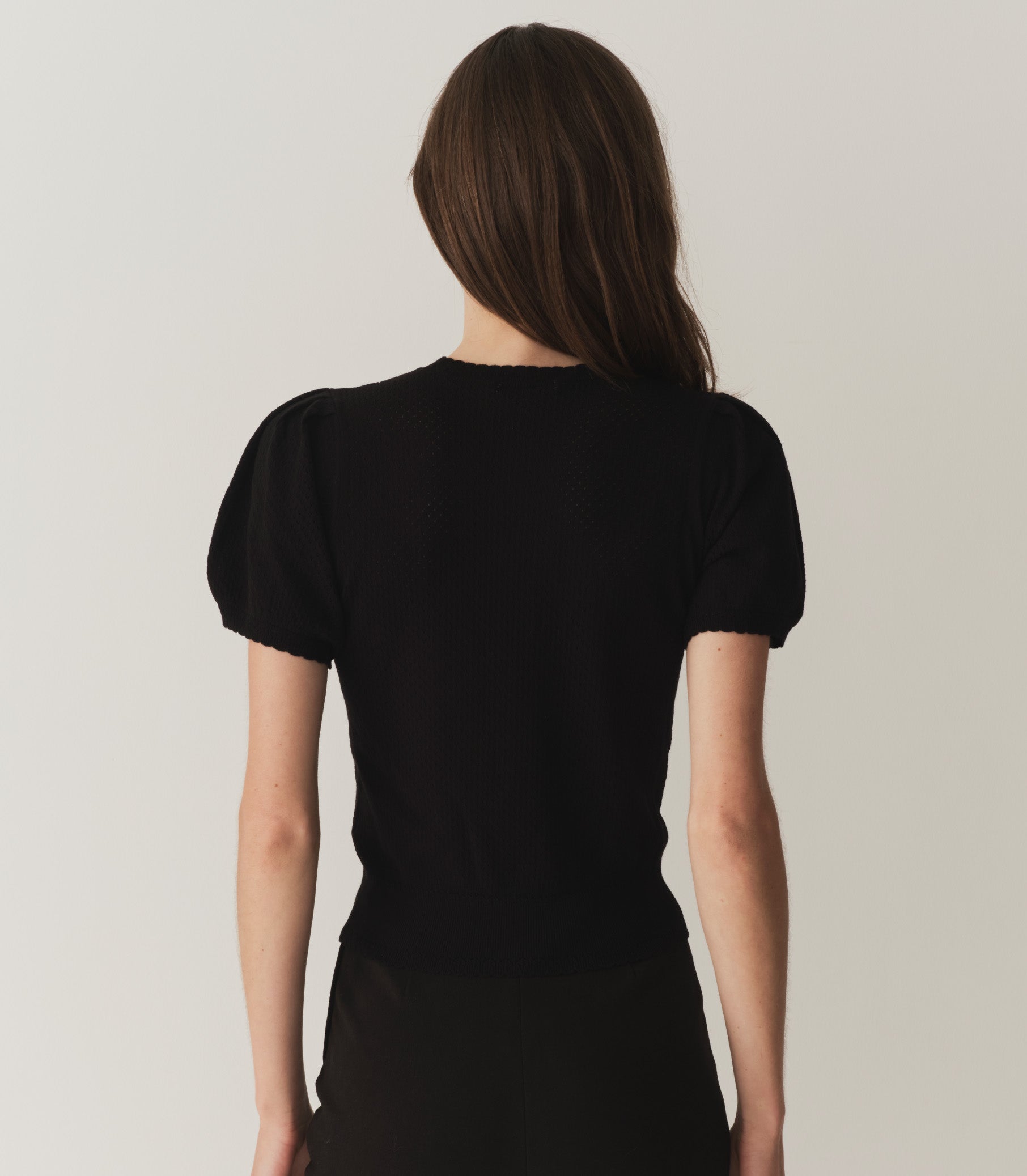 HMD -- AMBROSE CARDIGAN -- BLACK view 4
